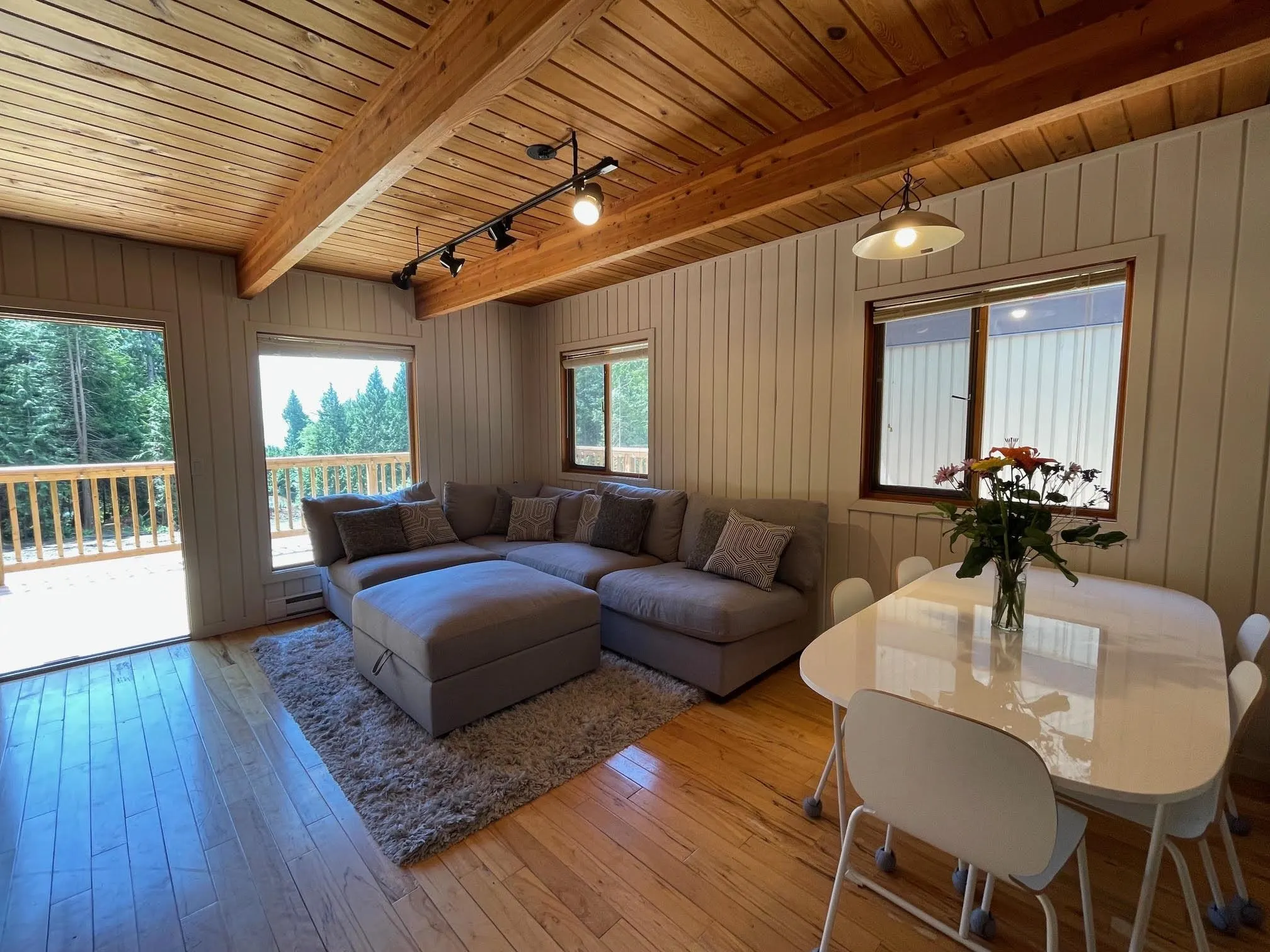 2617 Sunshine Coast Highway
