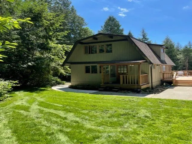 2617 Sunshine Coast Highway
