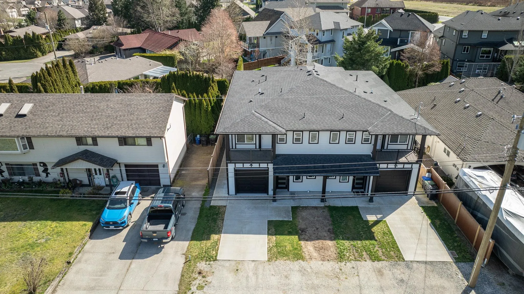 2 21088 Lakeview Crescent