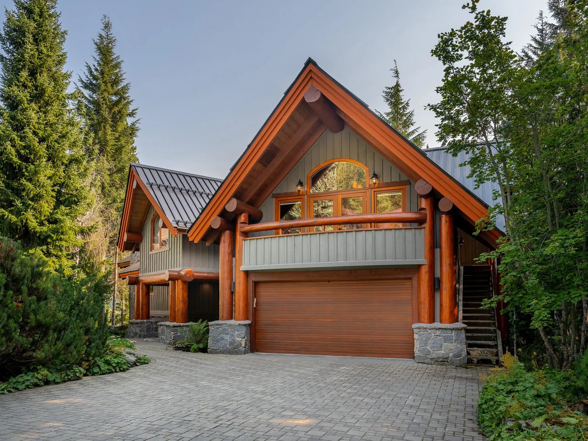 3231 Peak Drive