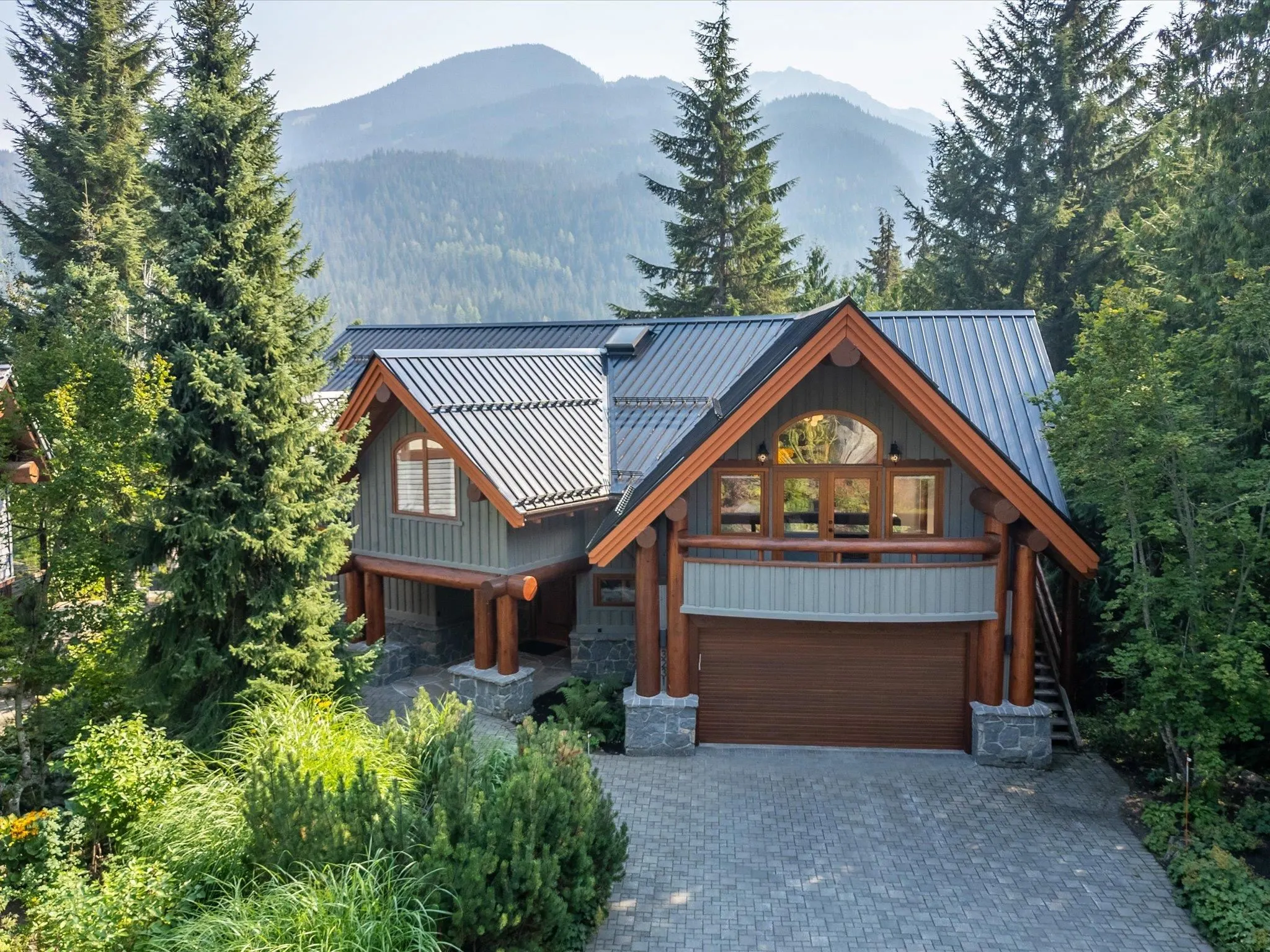 3231 Peak Drive