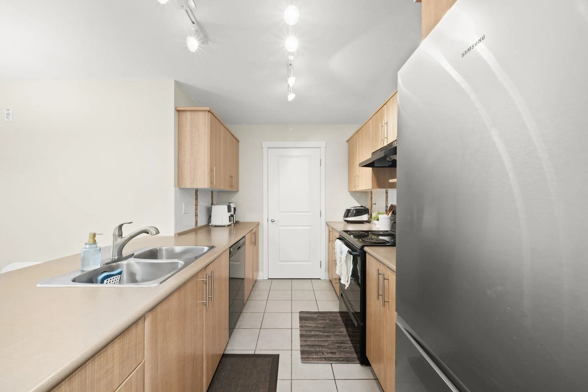 305 19388 65 Avenue