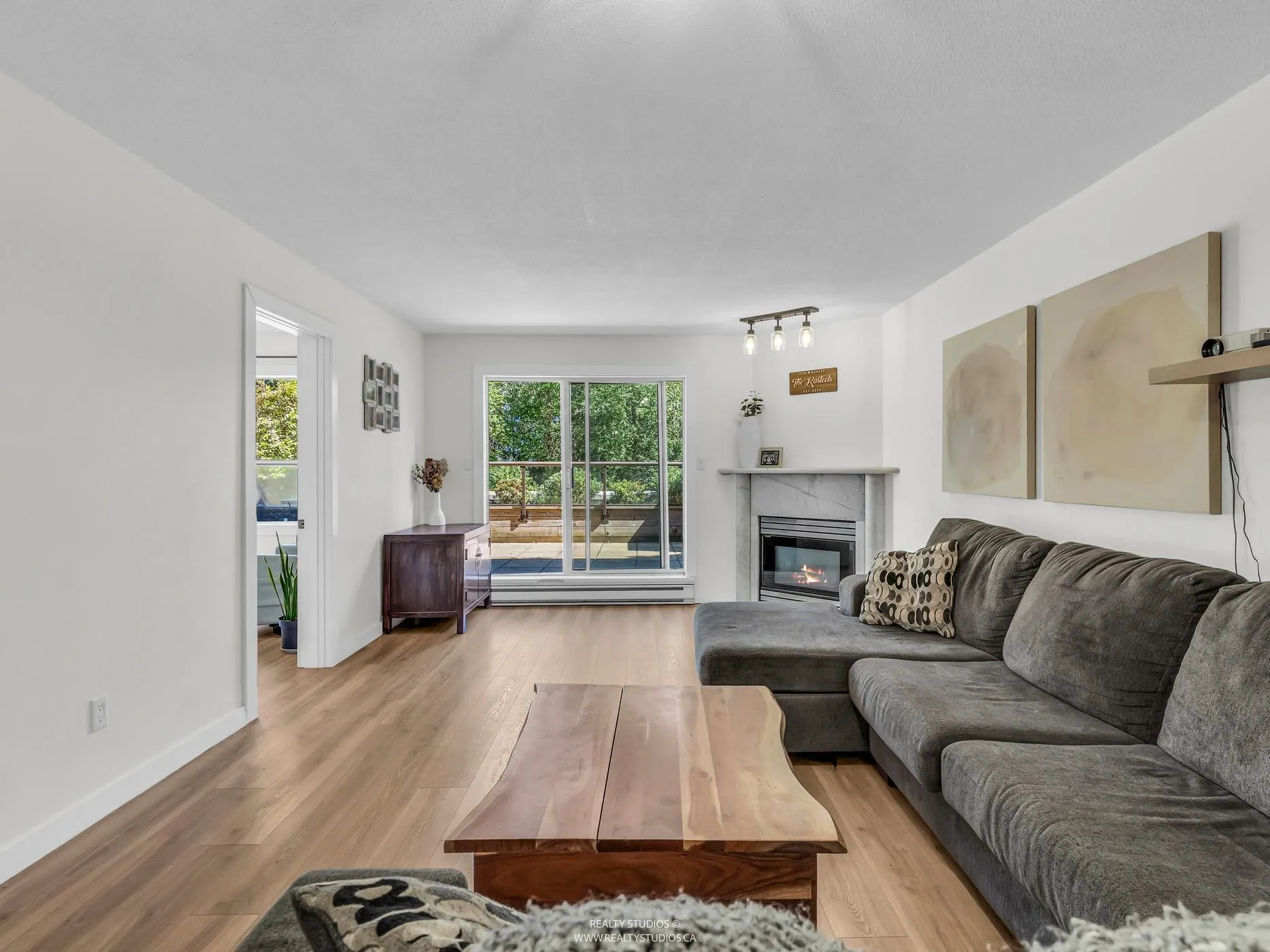 305 1500 Ostler Court