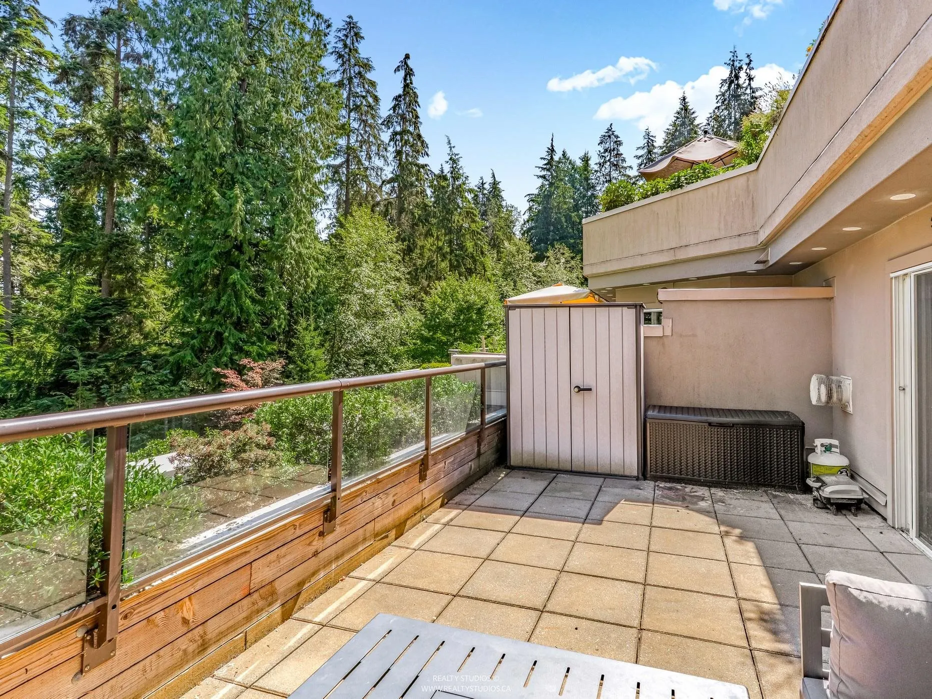 305 1500 Ostler Court