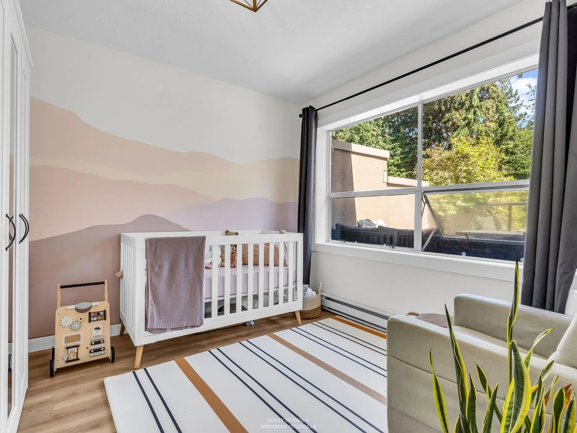 305 1500 Ostler Court