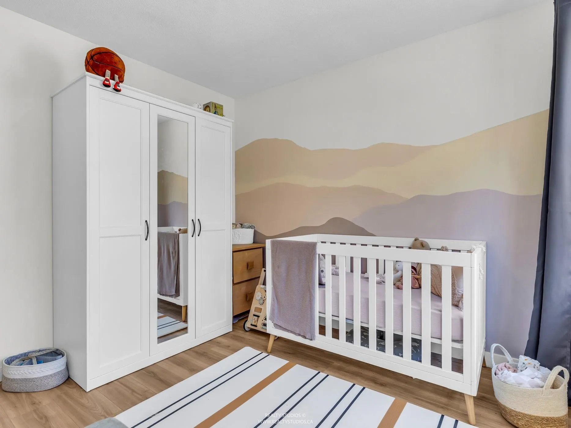 305 1500 Ostler Court