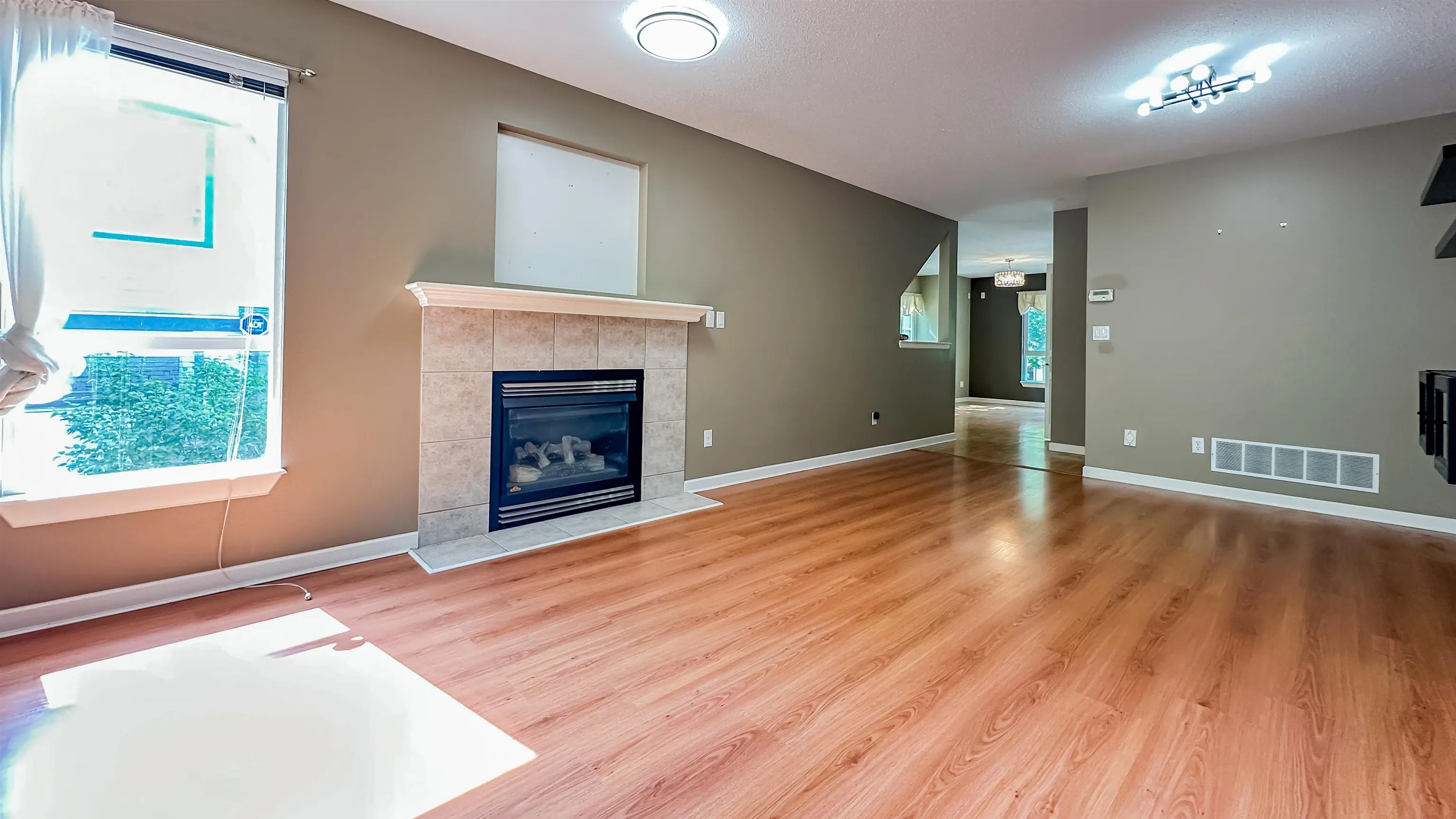 56 16388 85 Avenue