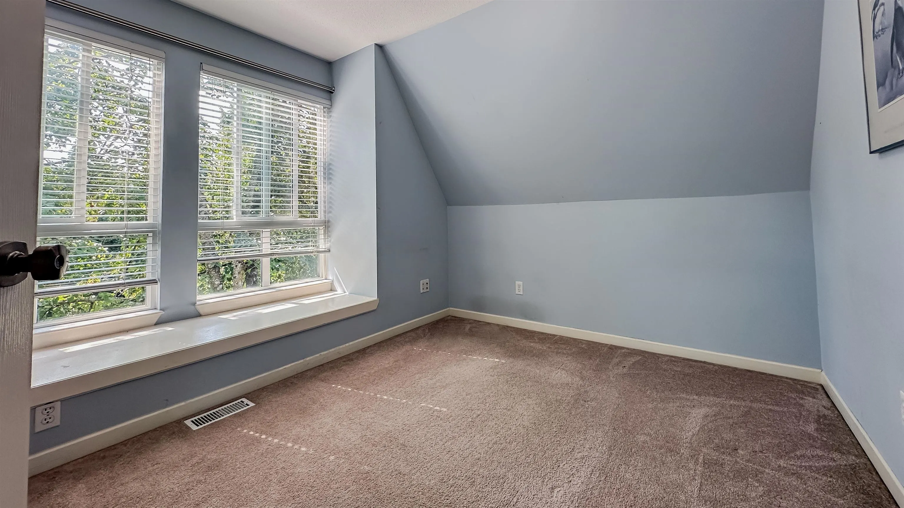 56 16388 85 Avenue