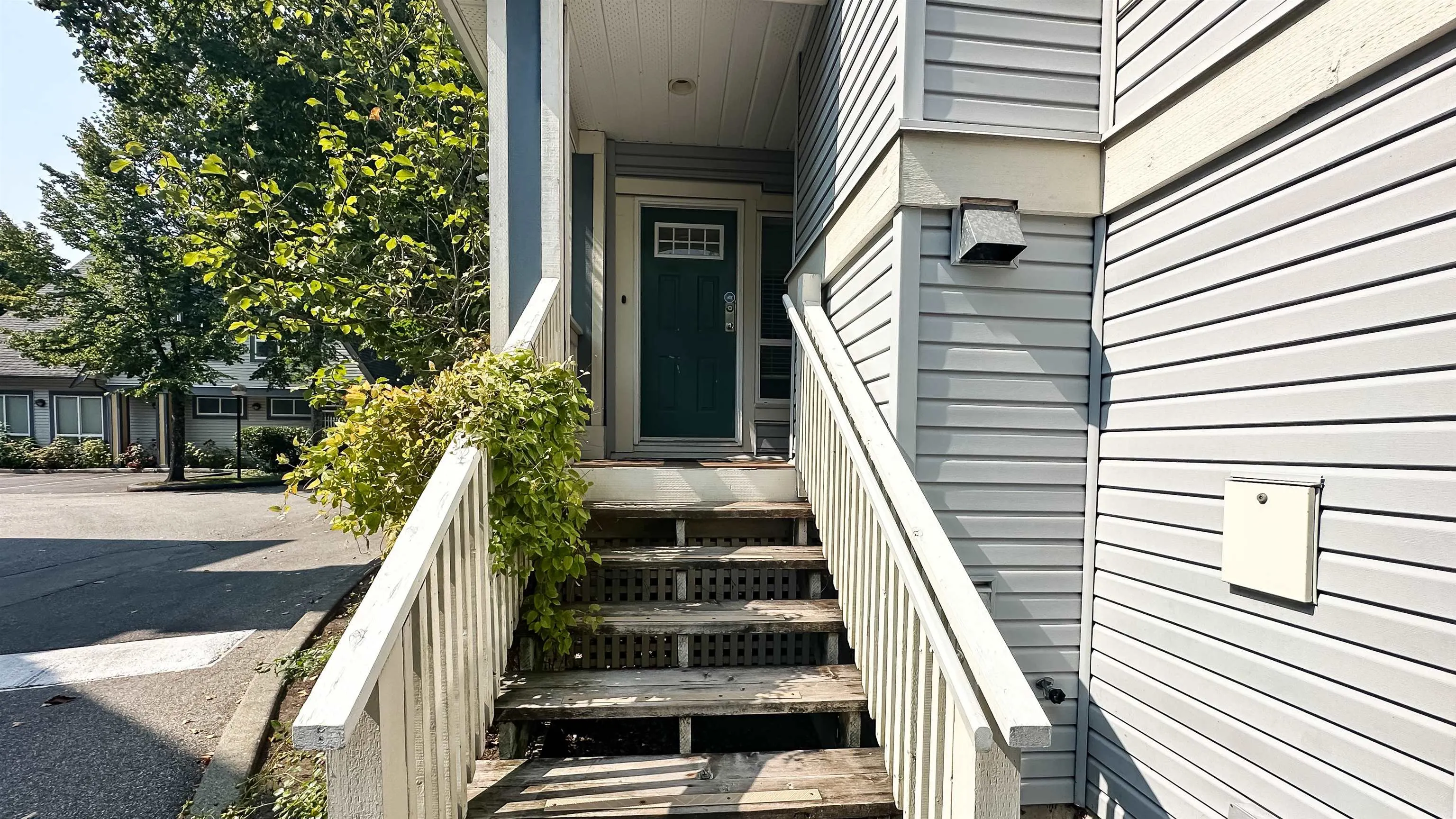 56 16388 85 Avenue