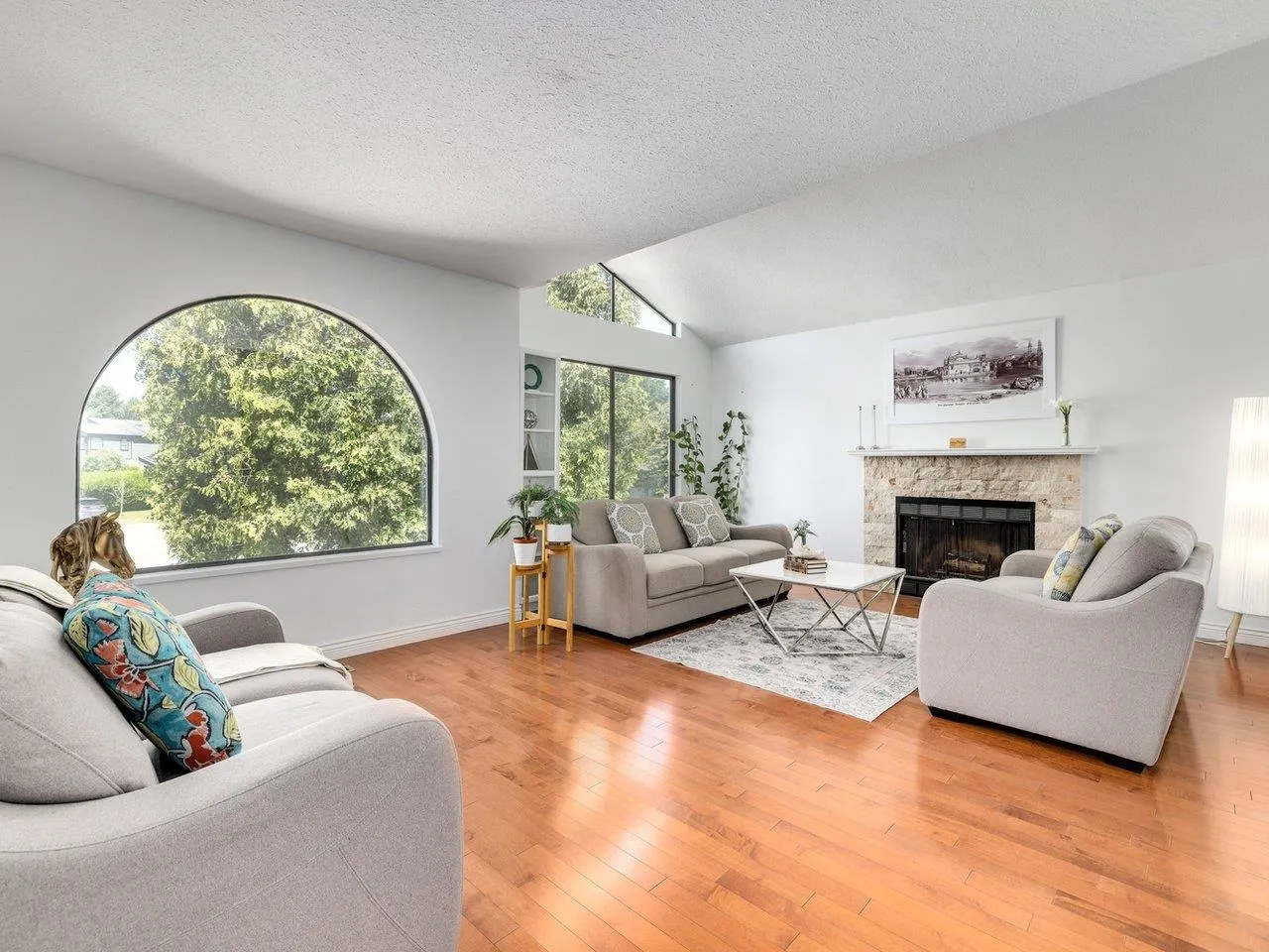 14084 17b Avenue