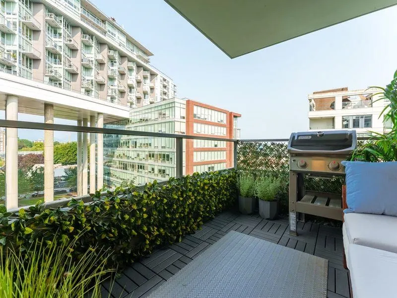 807 110 Switchmen Street