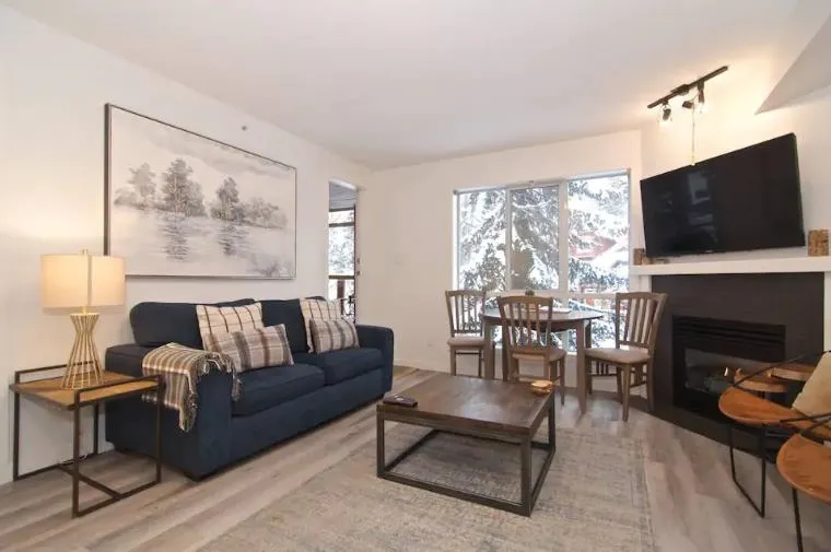 34/34A 4388 Northlands Boulevard
