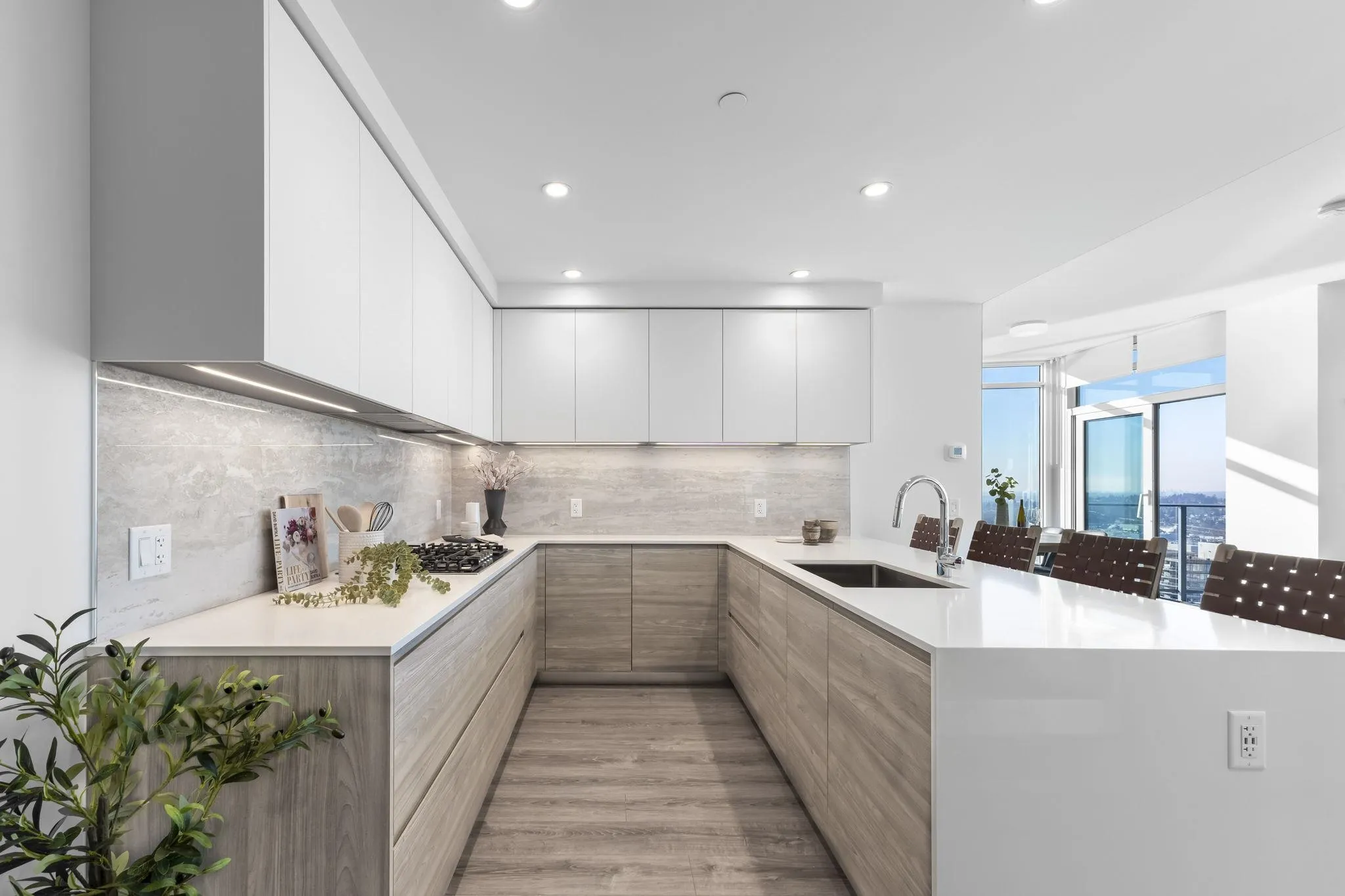 3903 680 Quayside Drive