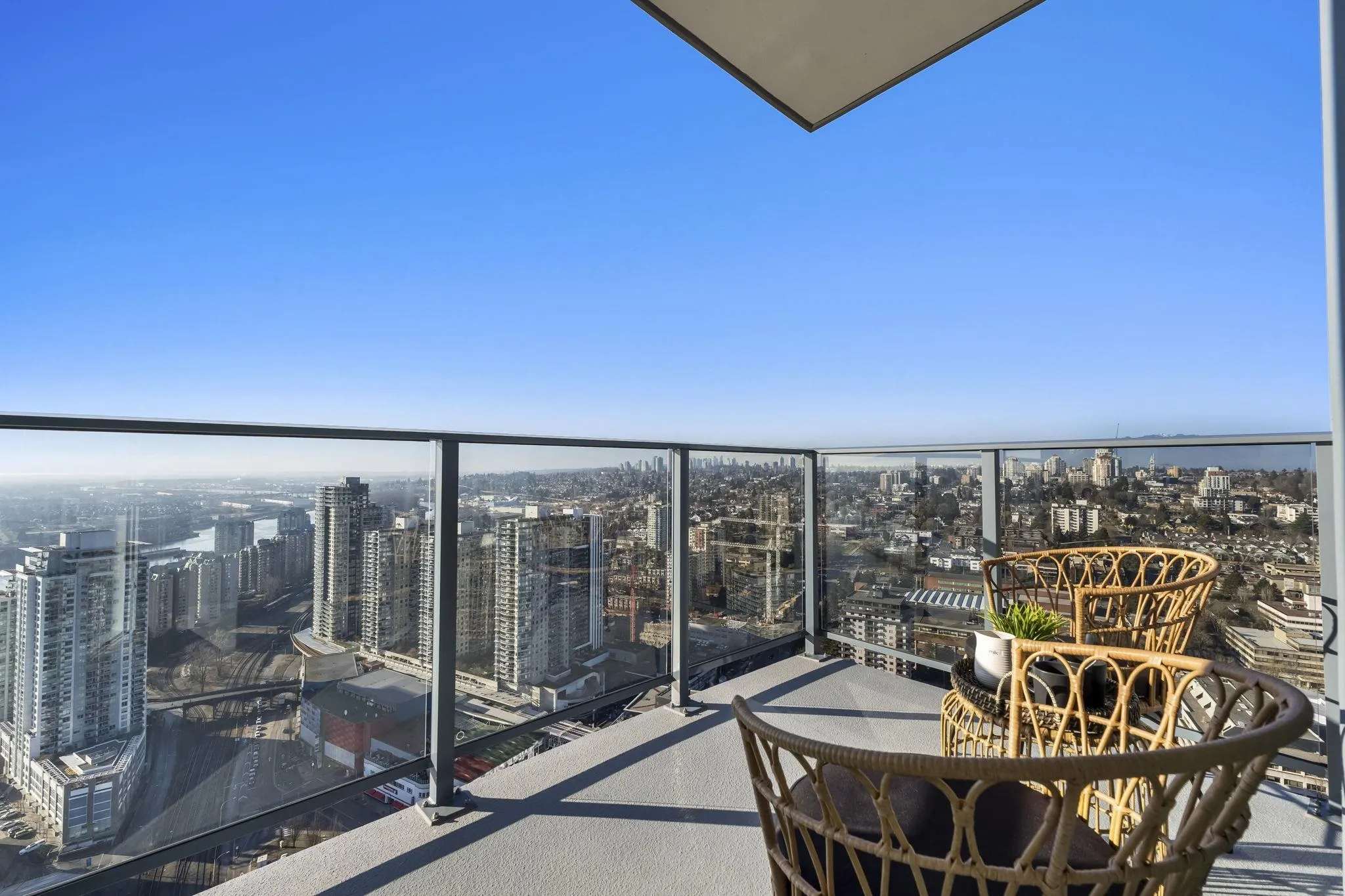 3903 680 Quayside Drive