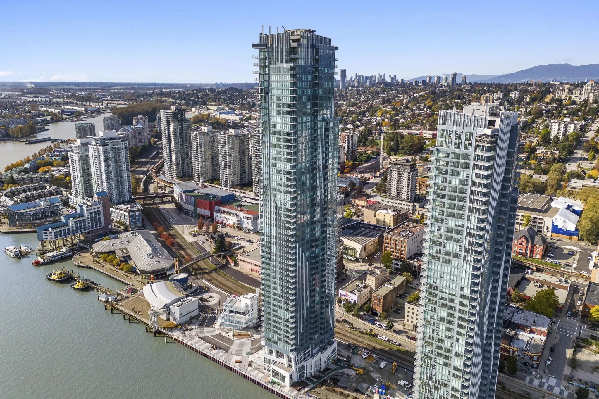 3903 680 Quayside Drive