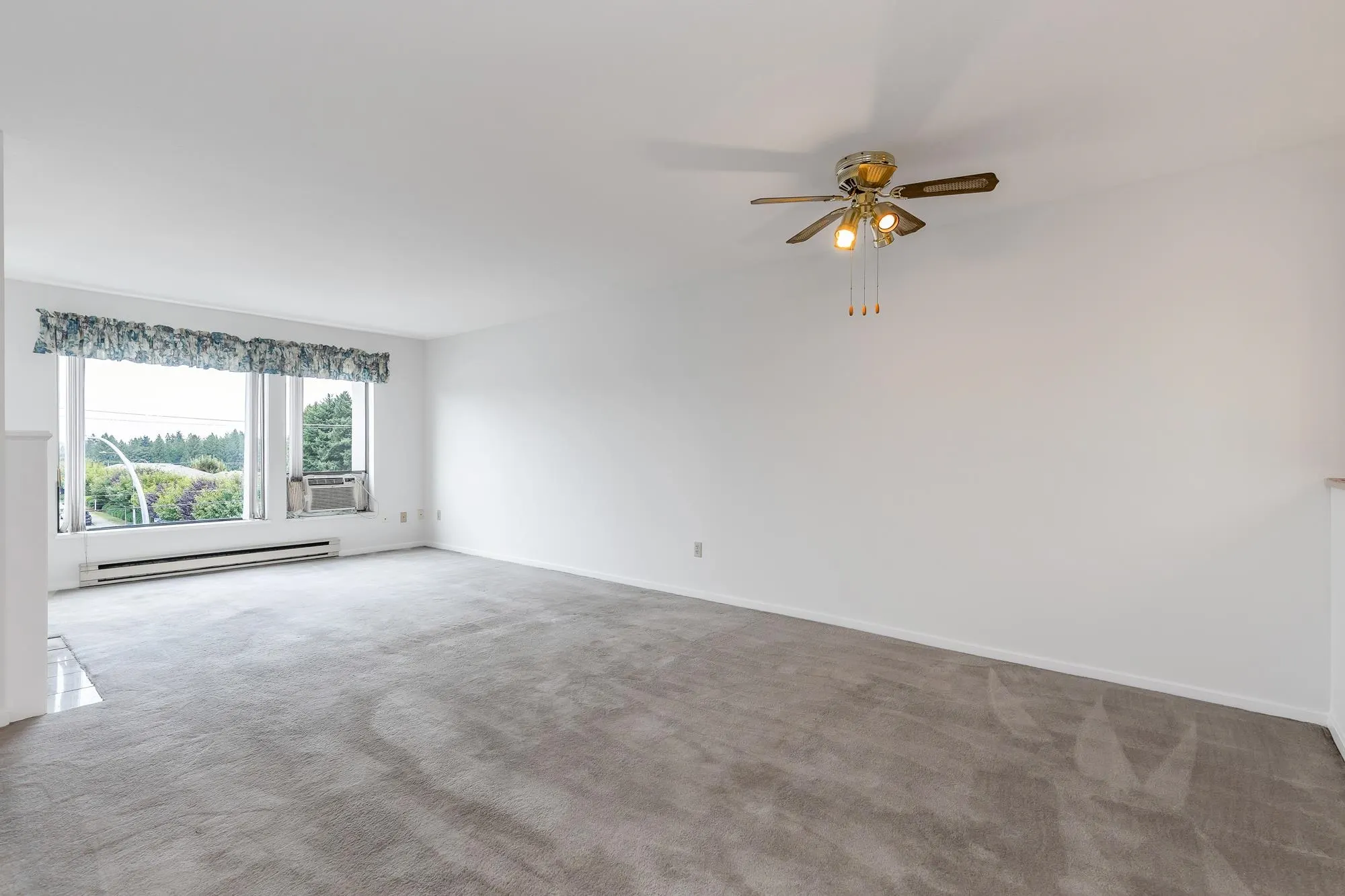 206 33030 George Ferguson Way