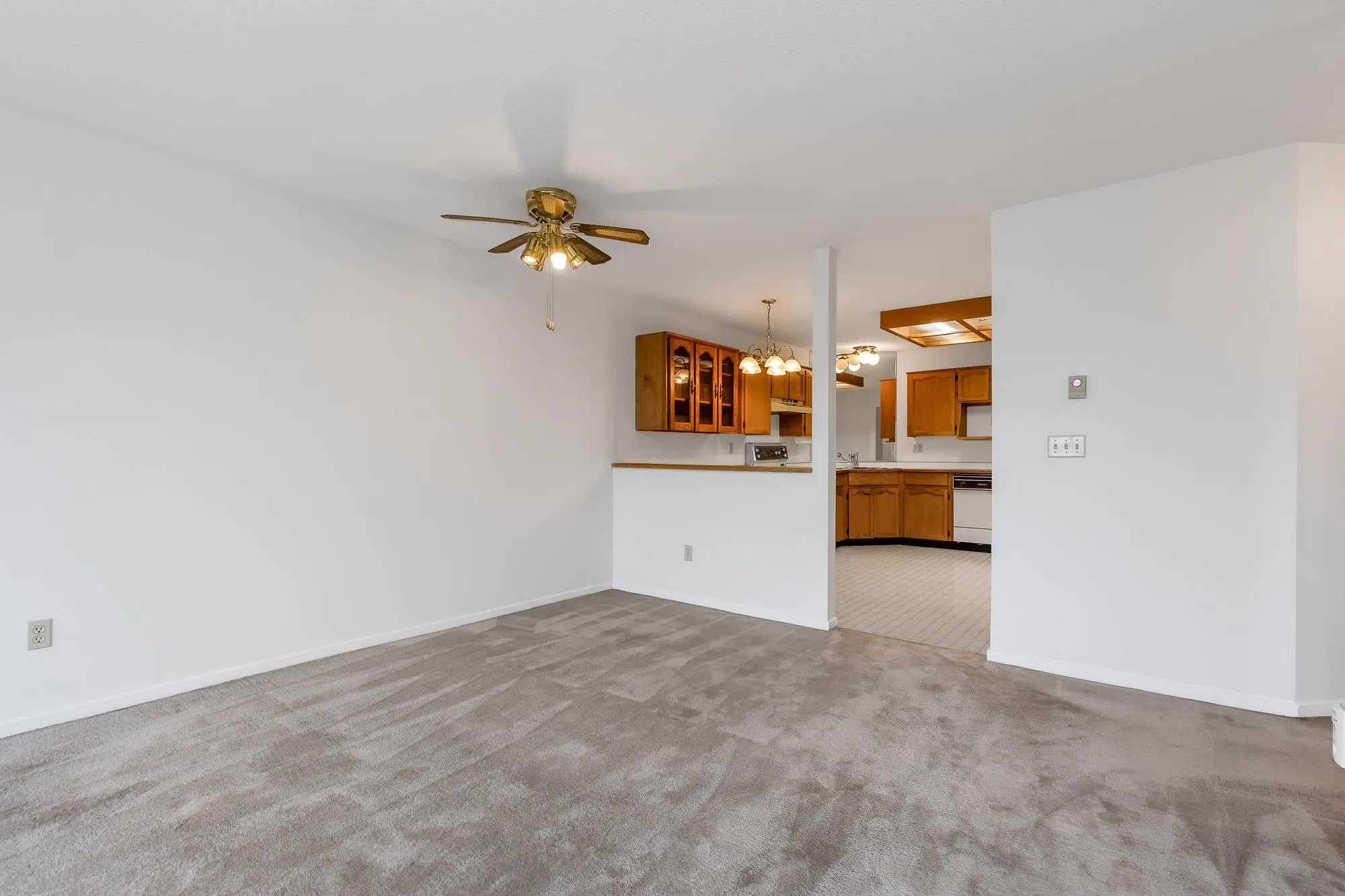 206 33030 George Ferguson Way