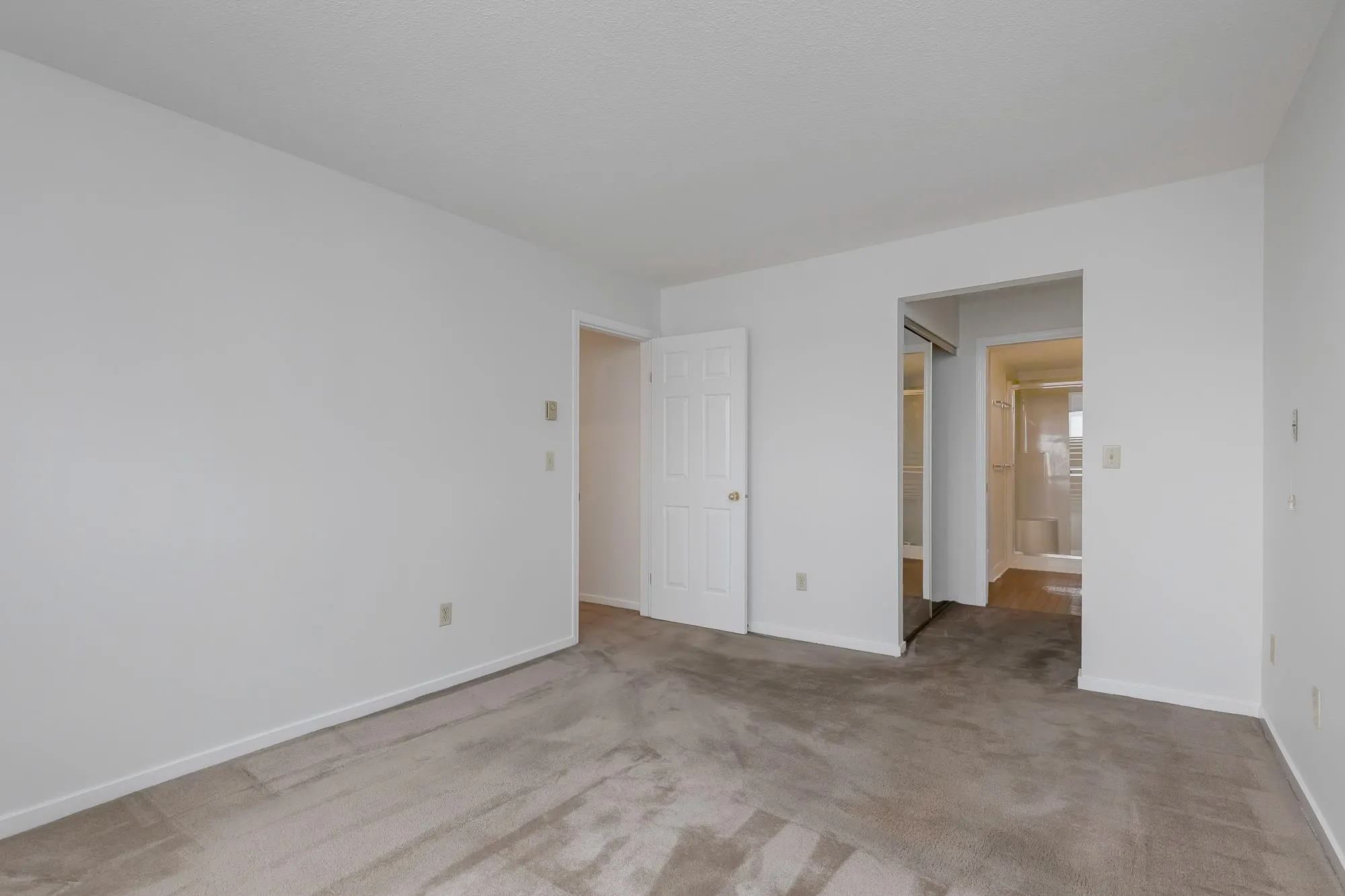 206 33030 George Ferguson Way