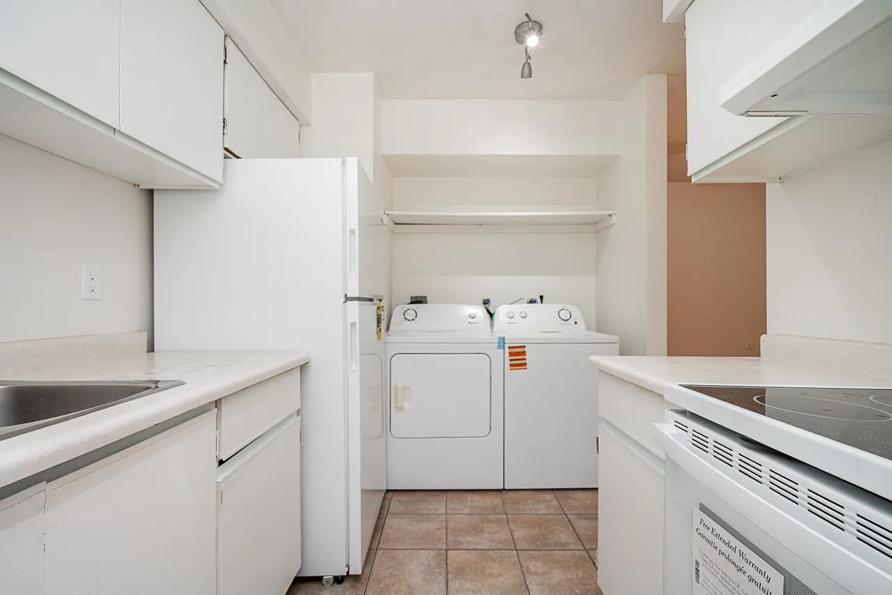 10570 Holly Park Lane