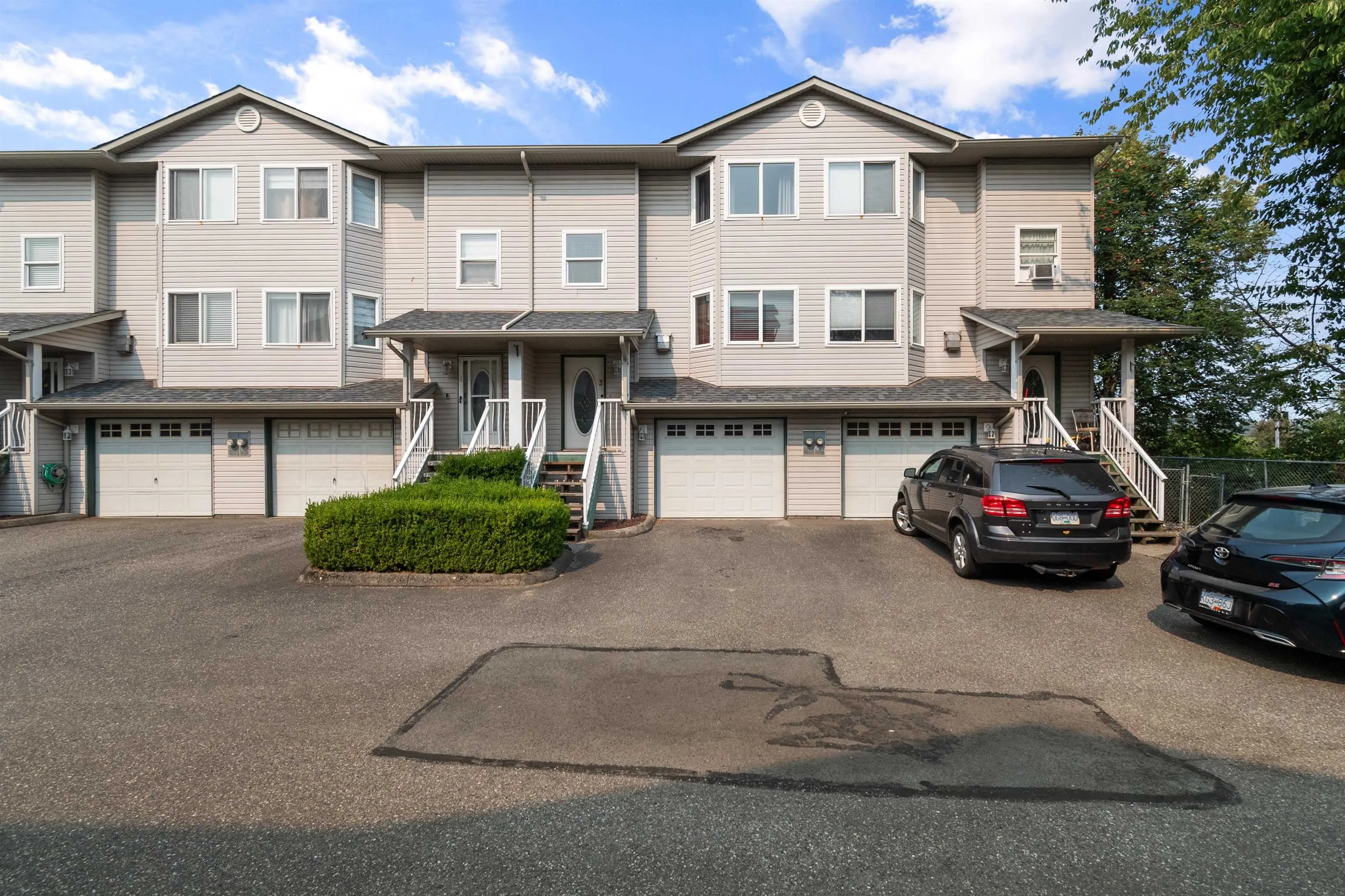 3 45090 Luckakuck Way