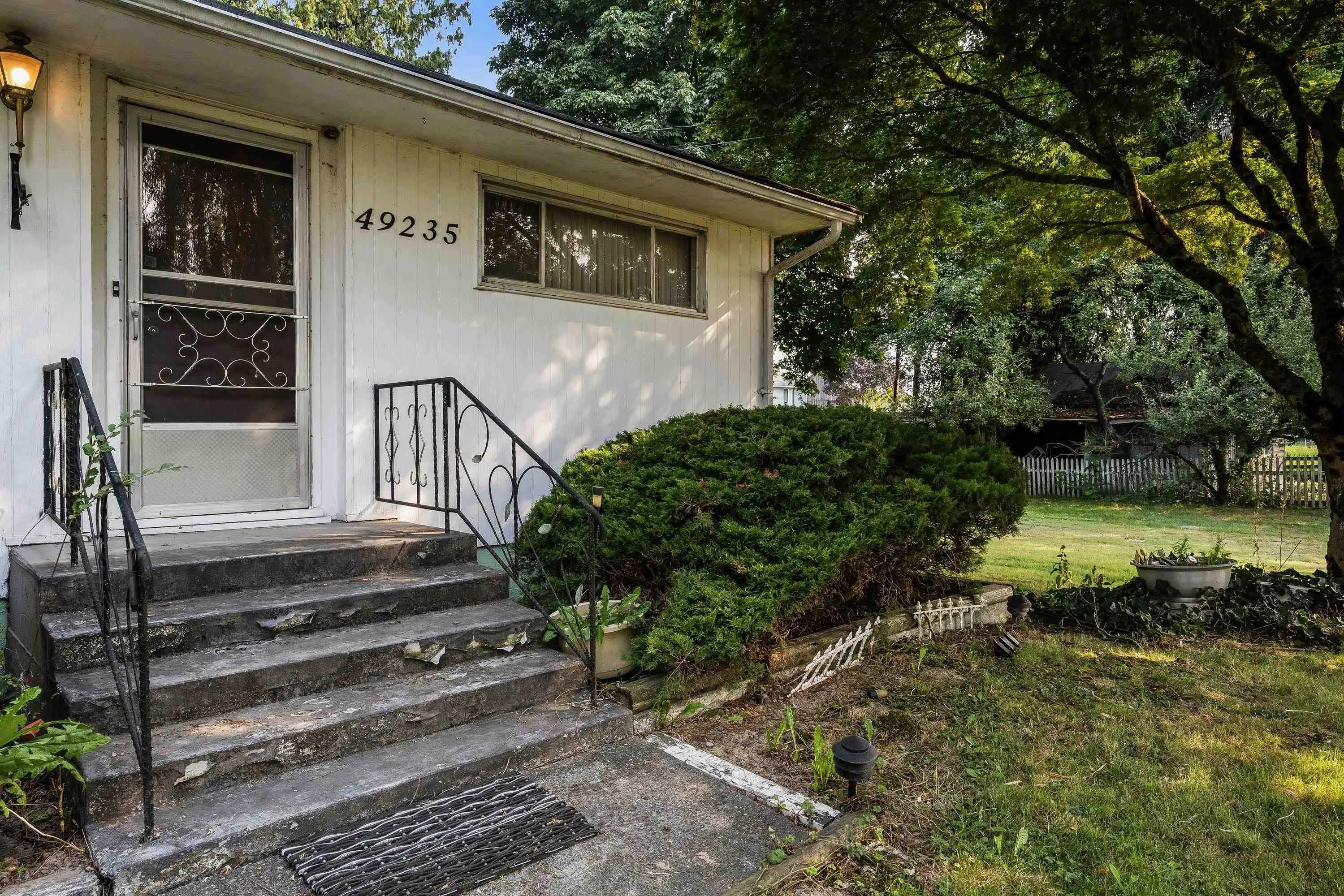 49241 Chilliwack Central Road