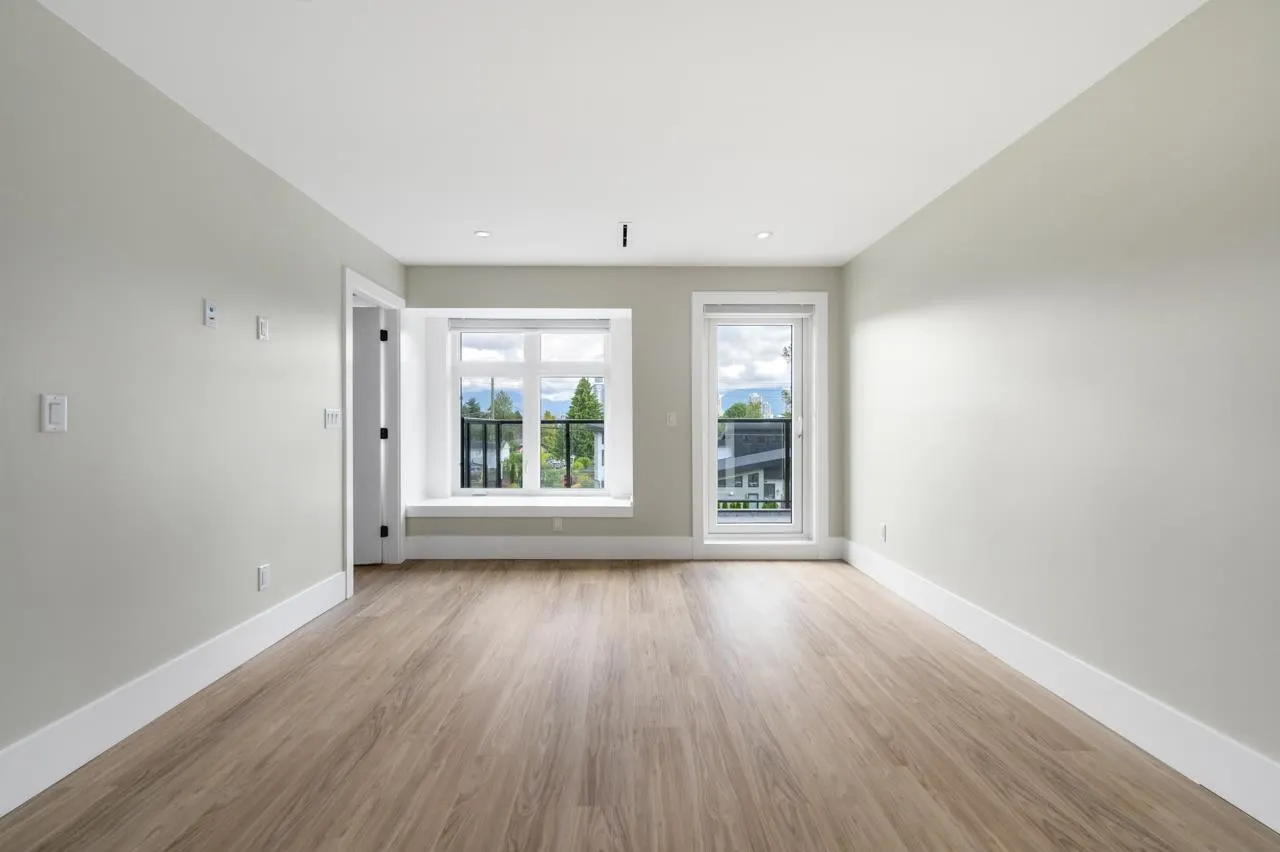 1 4096 Nithsdale Street