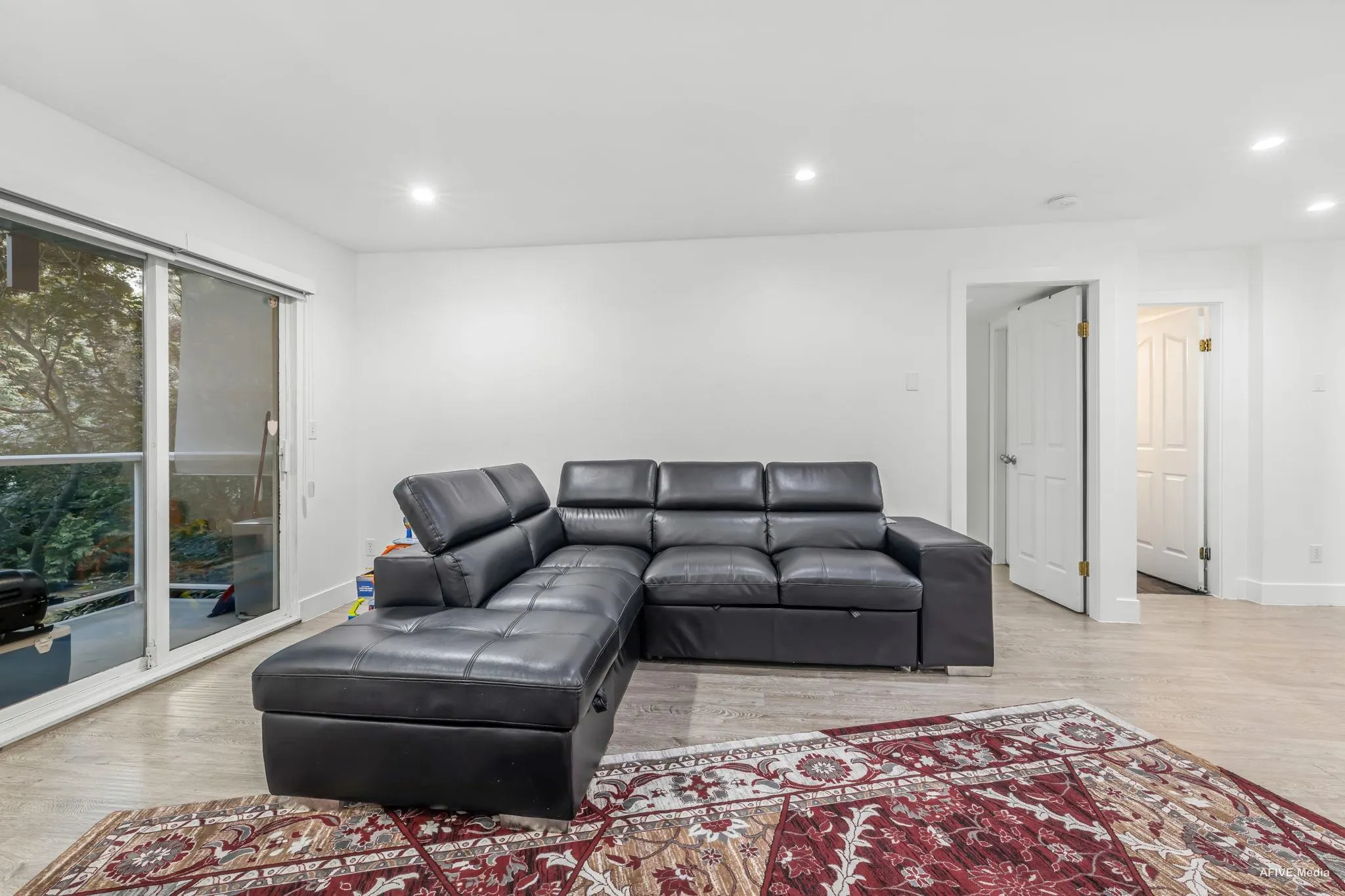 210 8110 120a Street