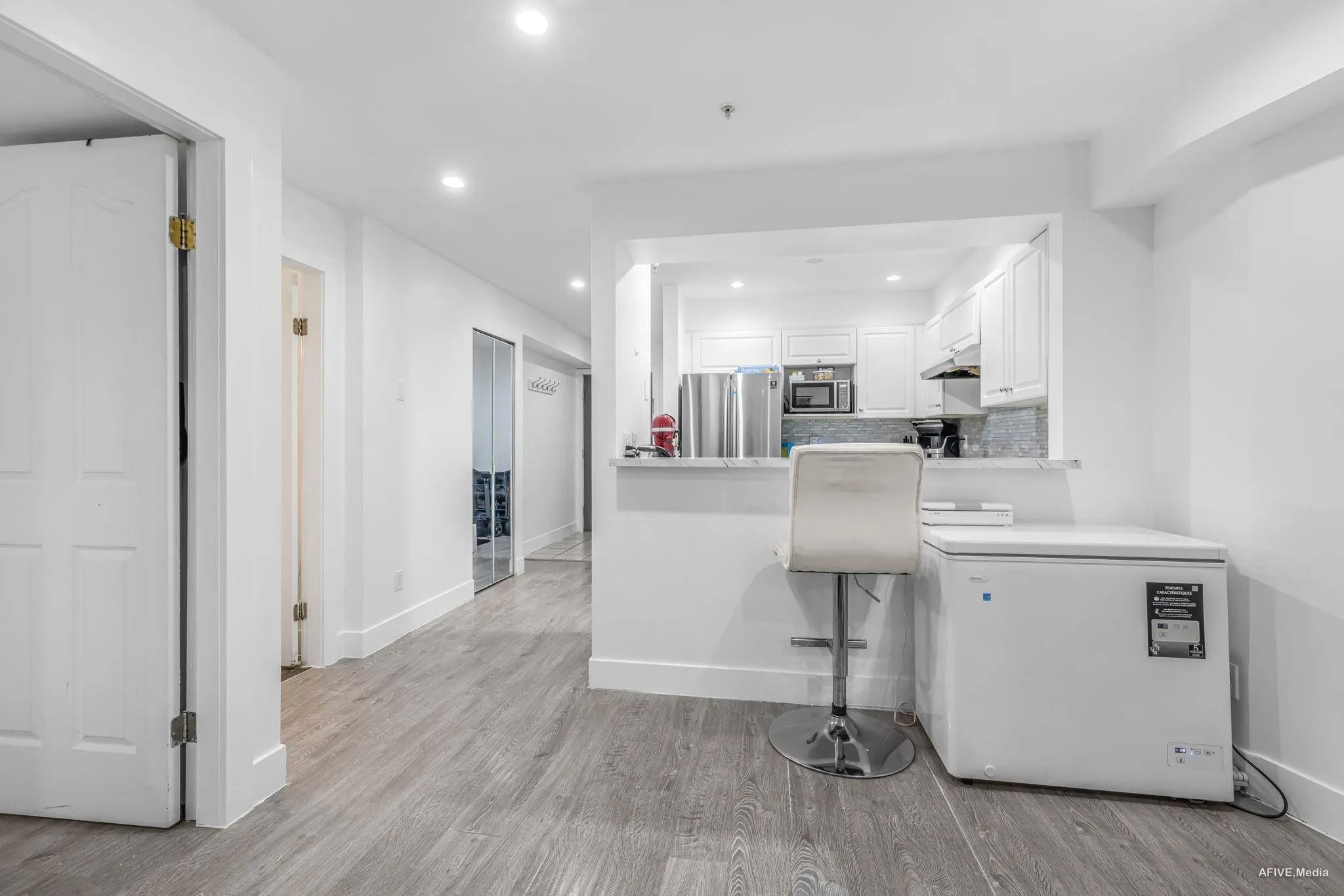 210 8110 120a Street