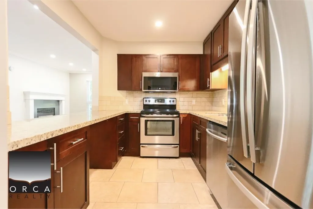111 8080 Jones Road