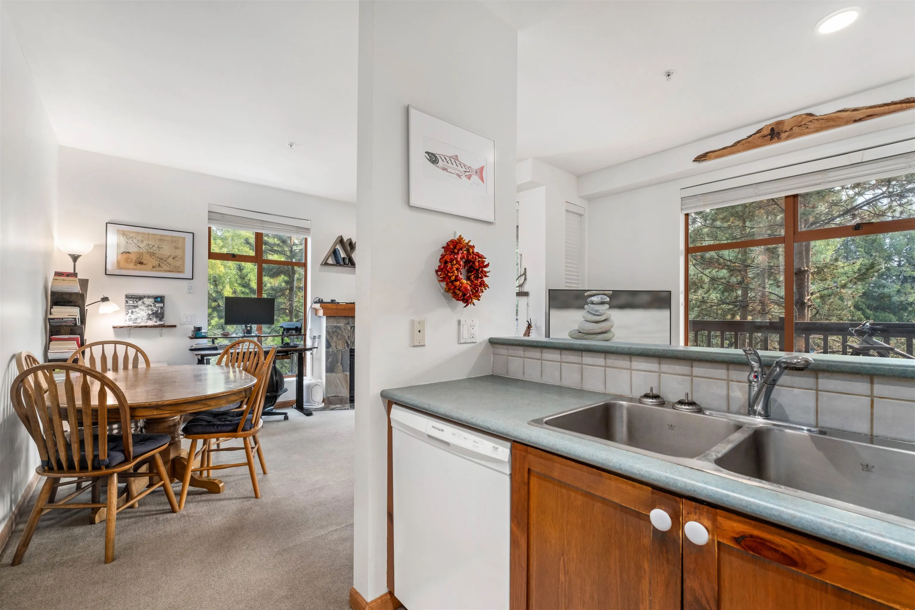 3 4355 Northlands Boulevard