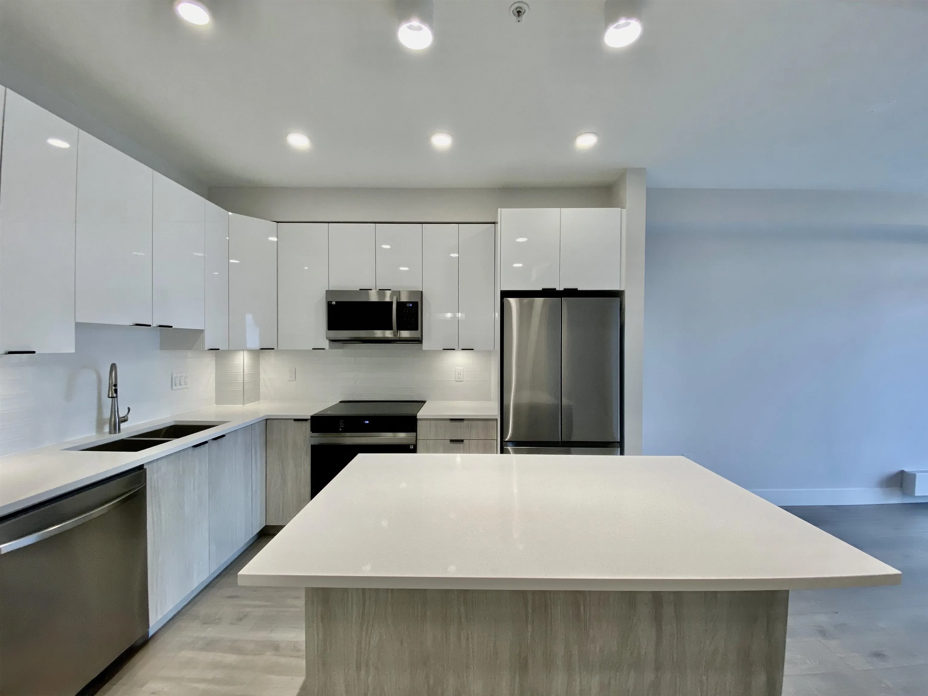 401 13458 95 Avenue