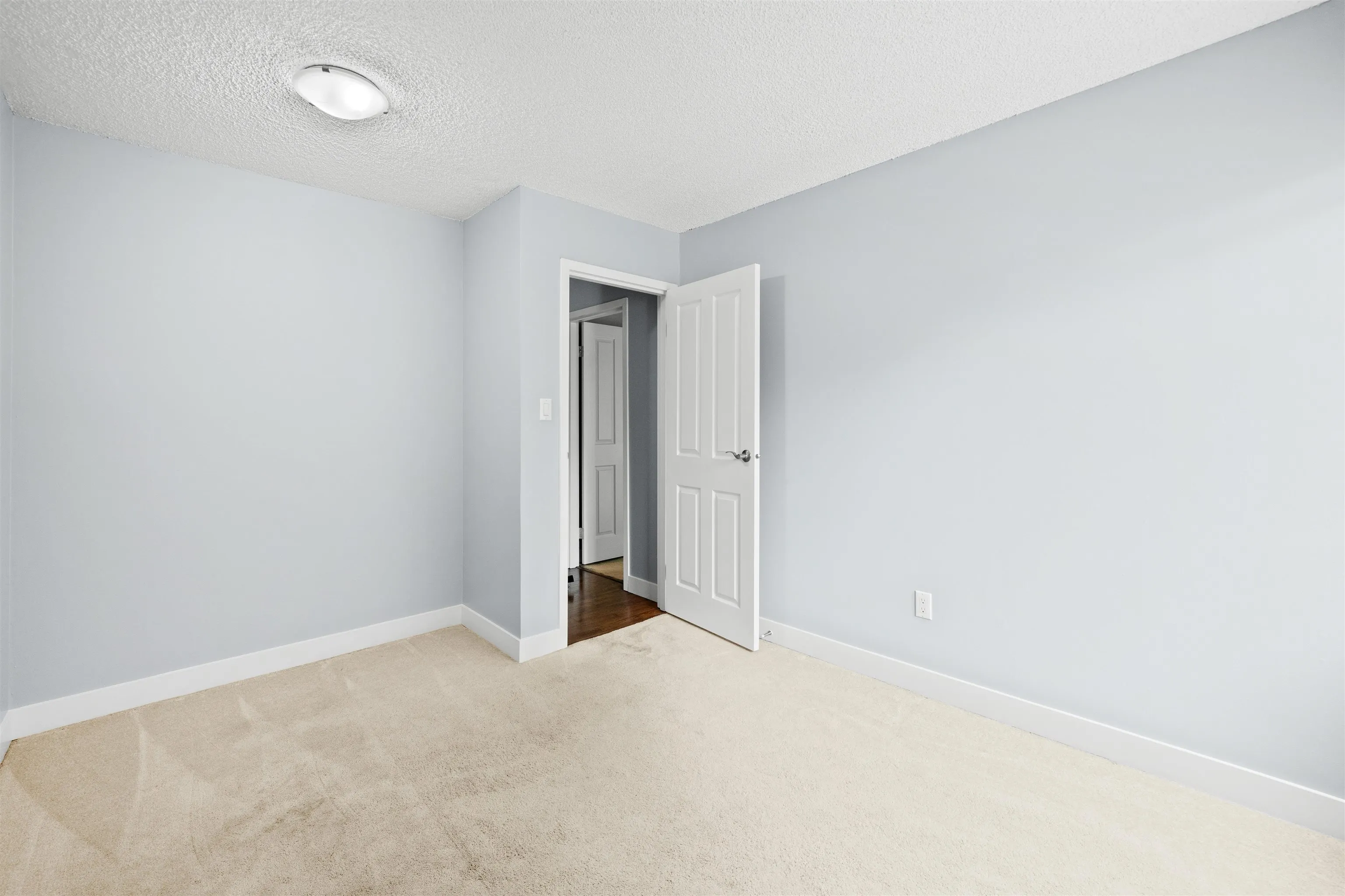 201 3901 Carrigan Court