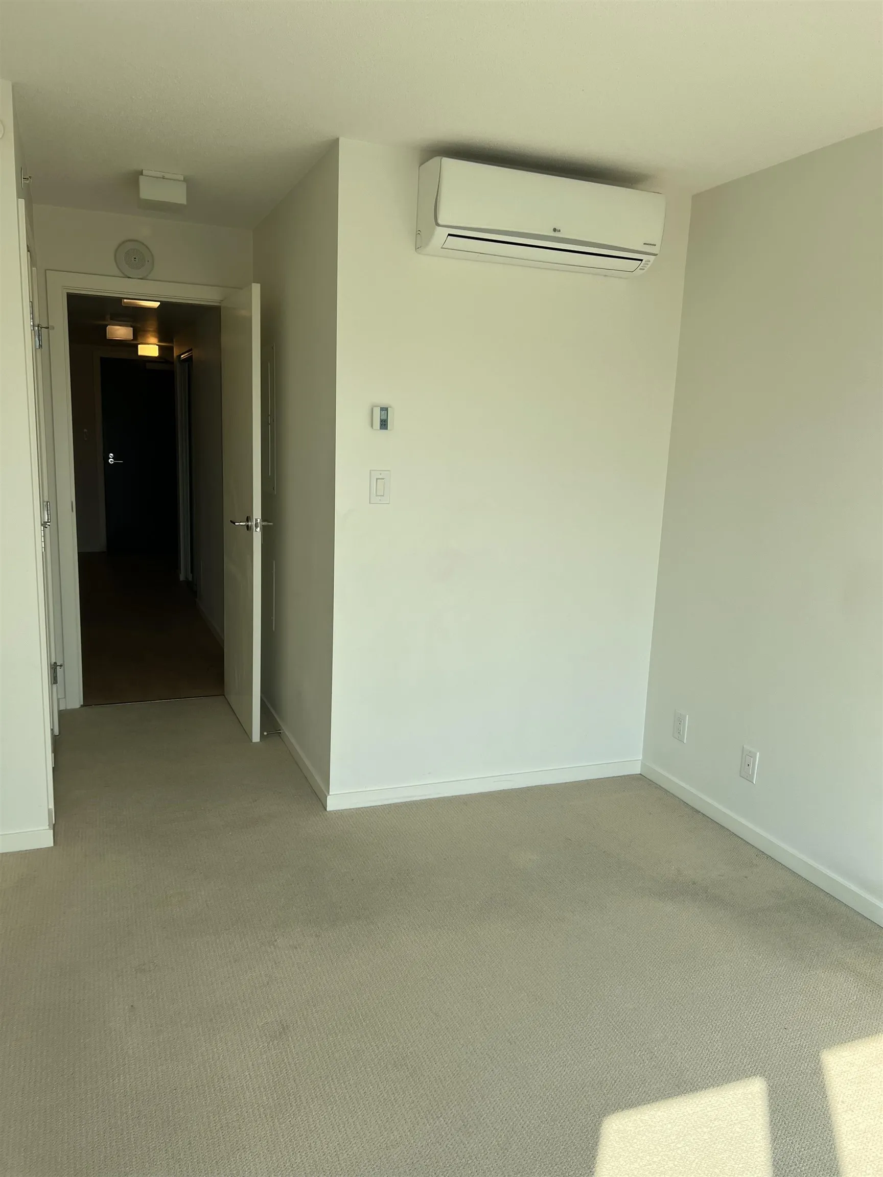 1213 7988 Ackroyd Road