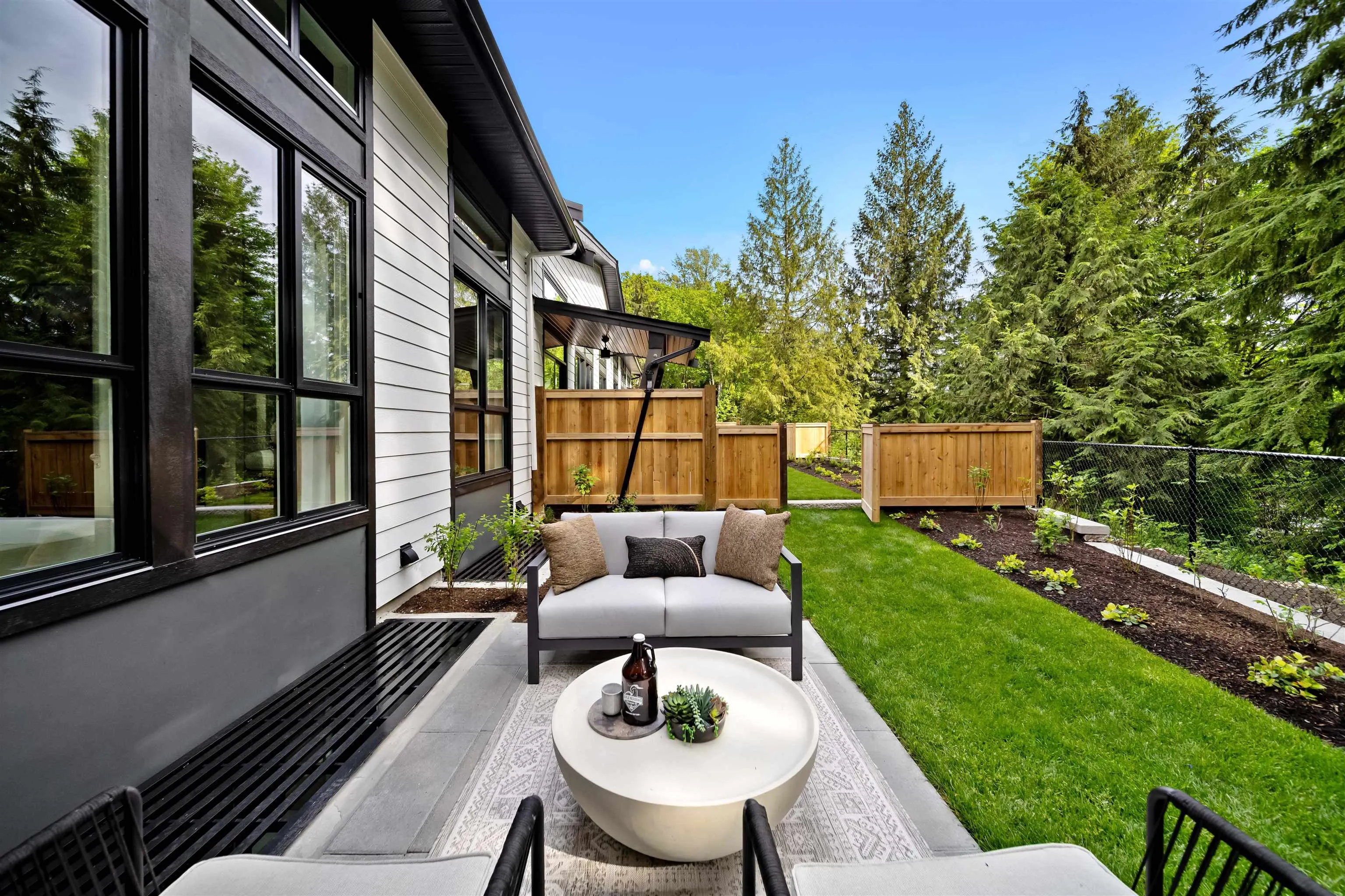 24 23697 Fern Crescent