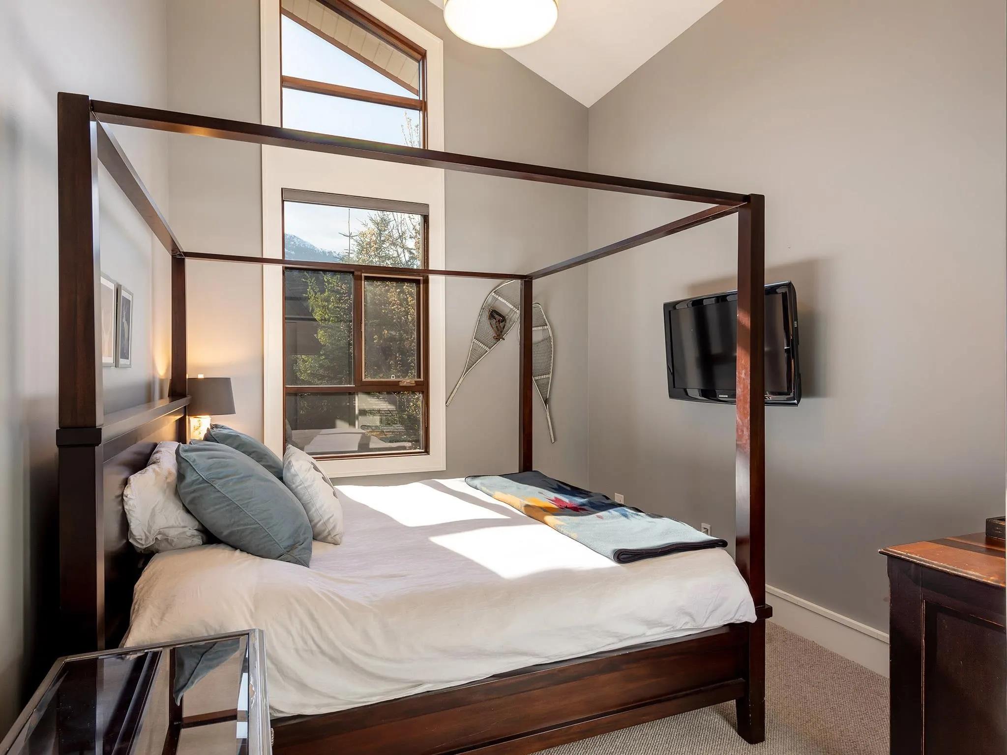 25 7124 Nancy Greene Drive