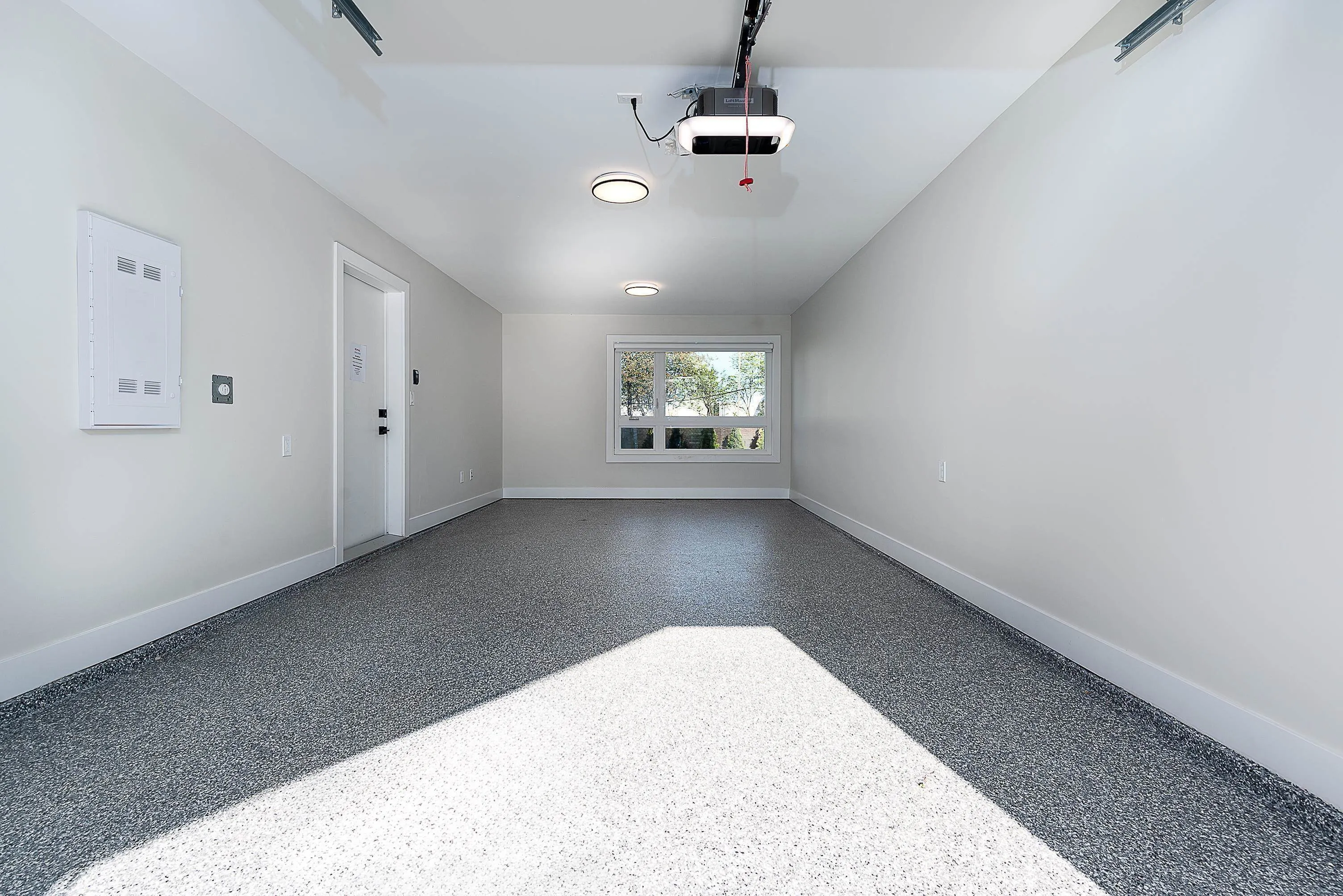 8 3033 Shell Road