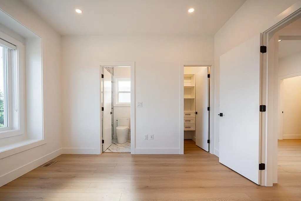101 16697 16 Avenue