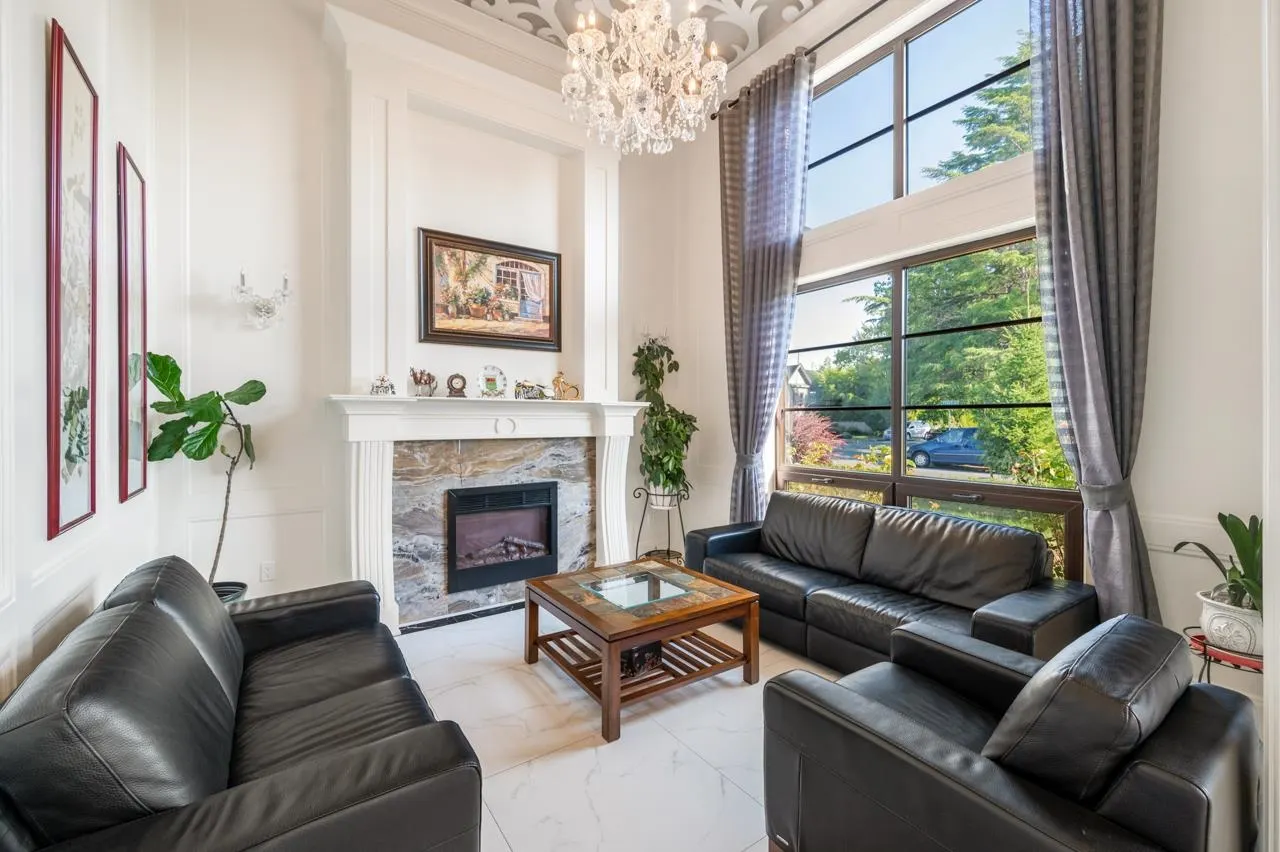 6599 Yeats Crescent