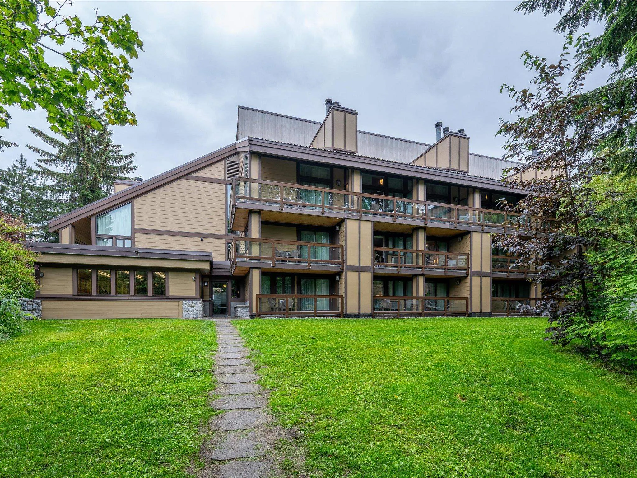 306 4420 Sundial Place