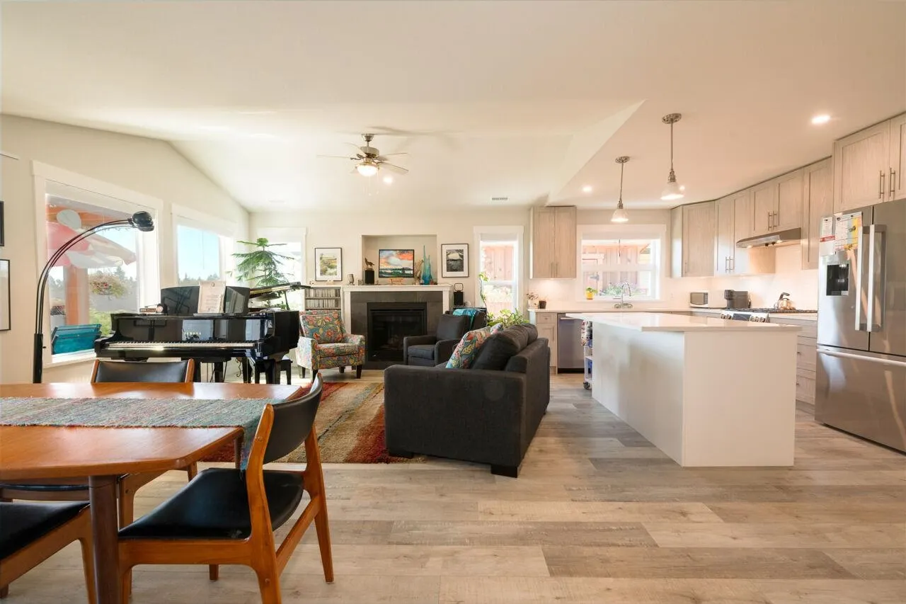 1117 Celia Crescent