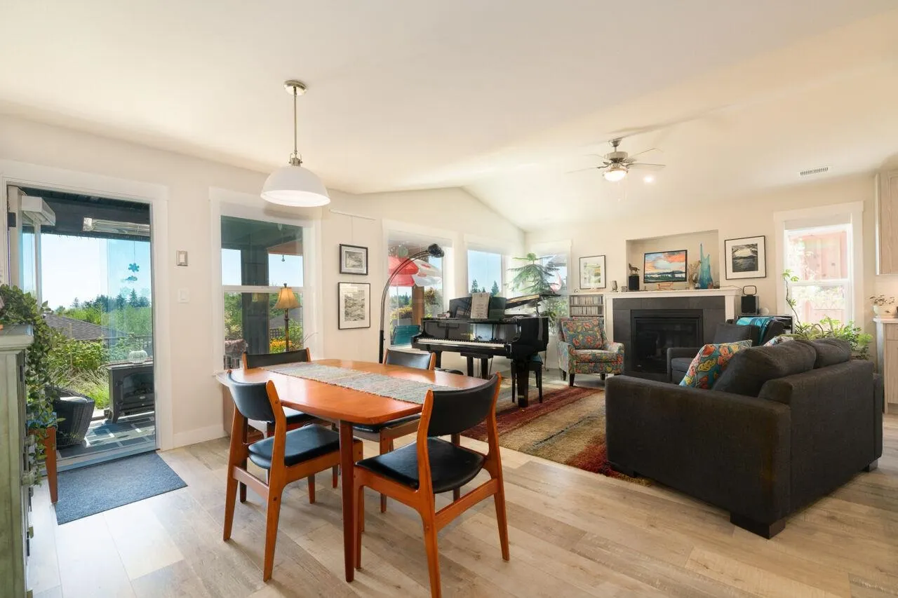 1117 Celia Crescent