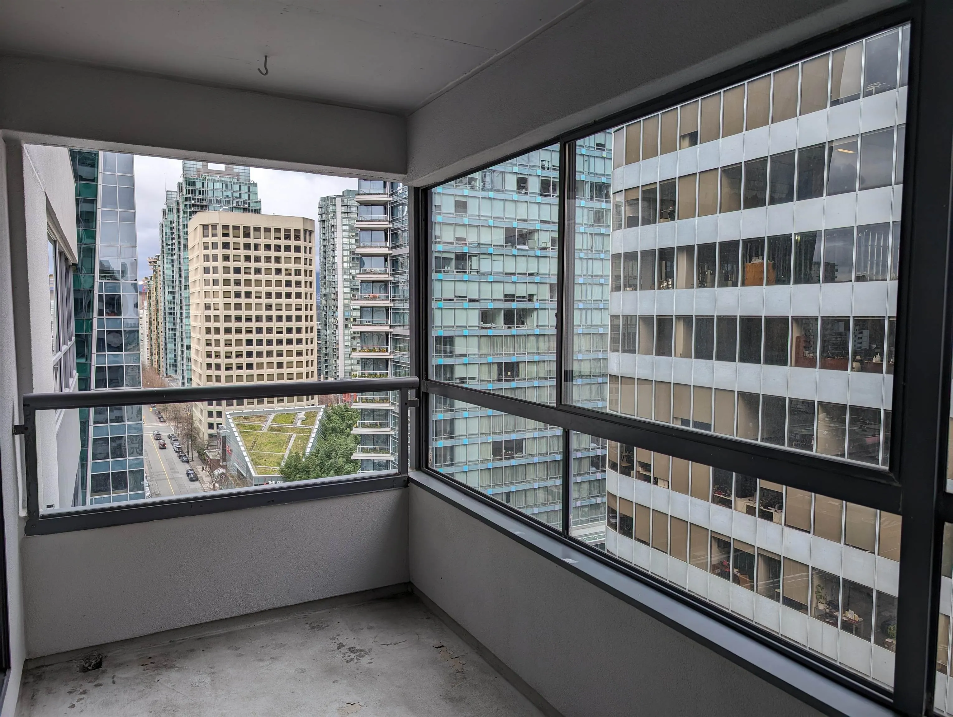 1603 1060 Alberni Street
