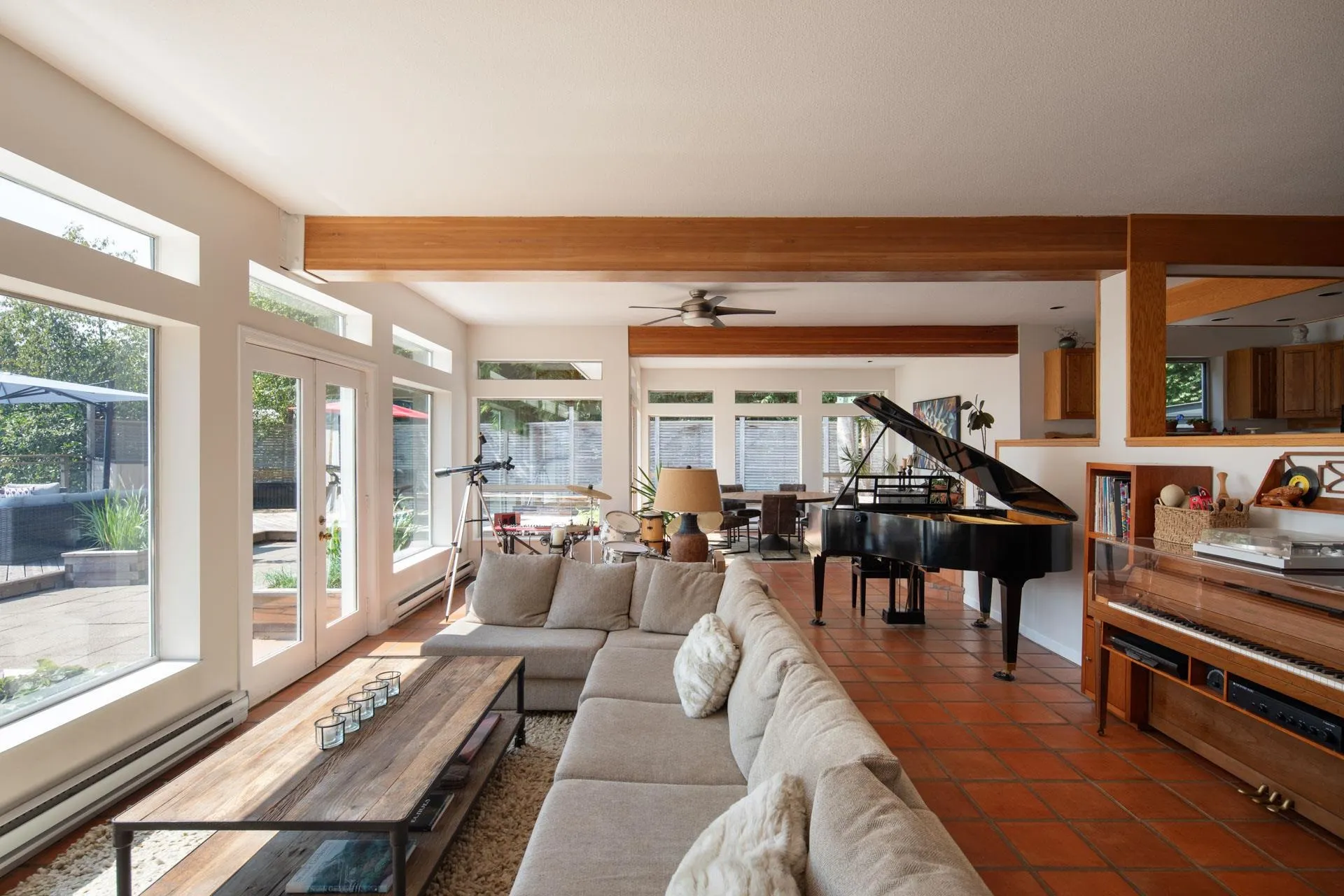 5439 Indian River Drive