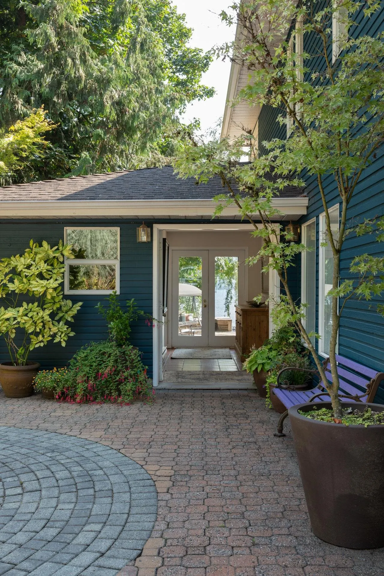 5439 Indian River Drive