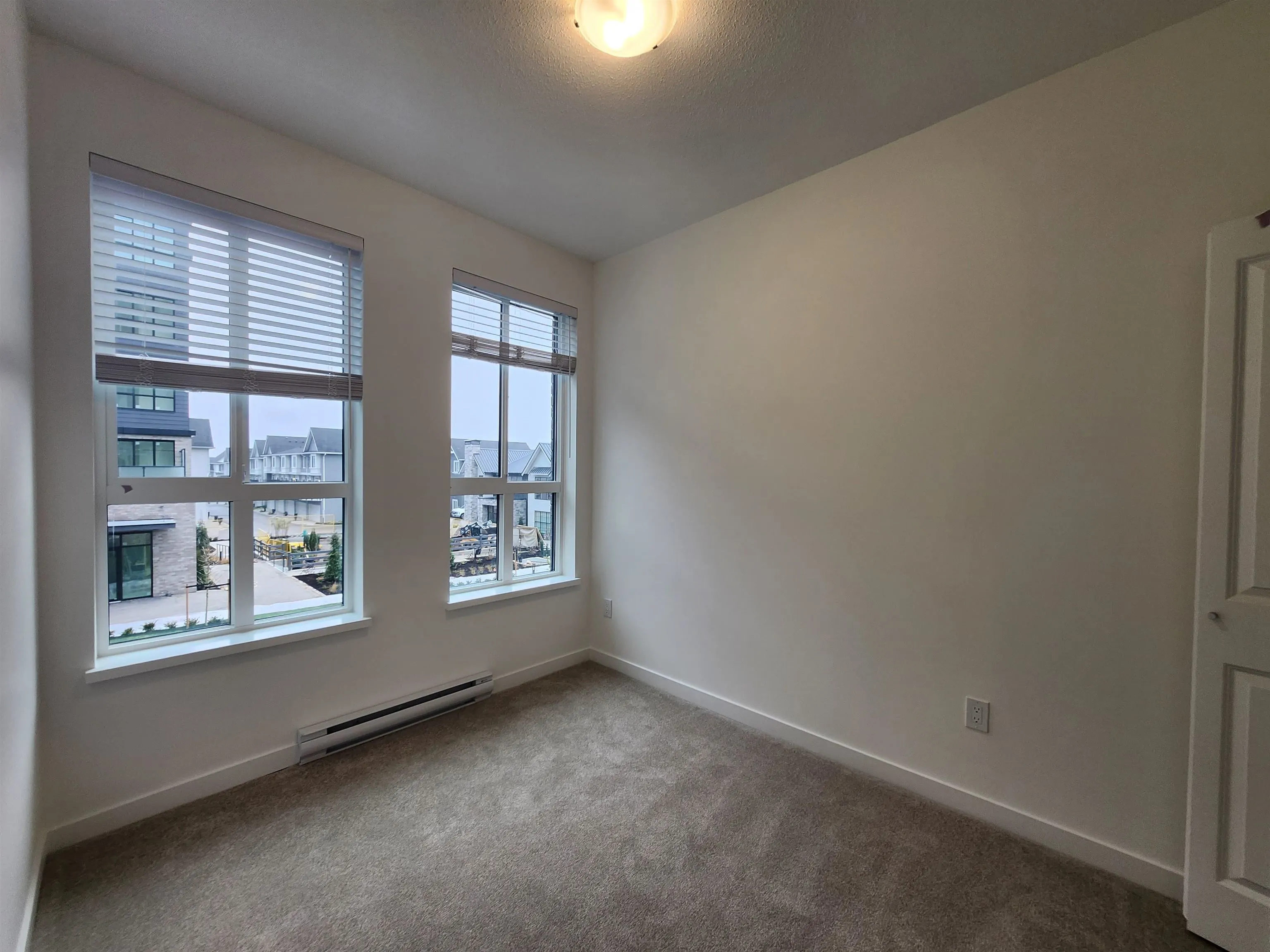 218 15815 85 Avenue