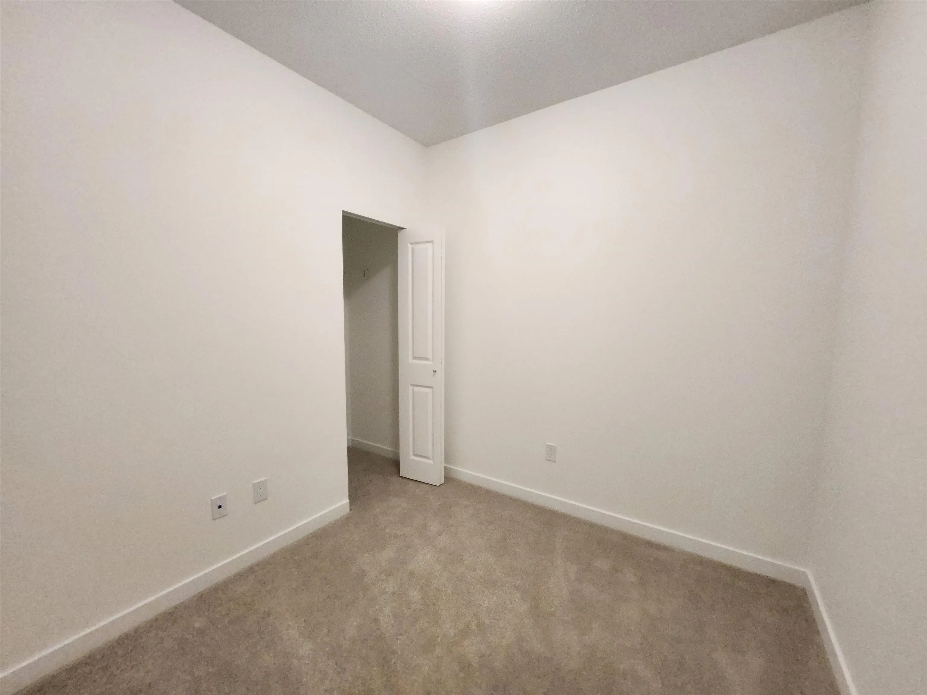 218 15815 85 Avenue
