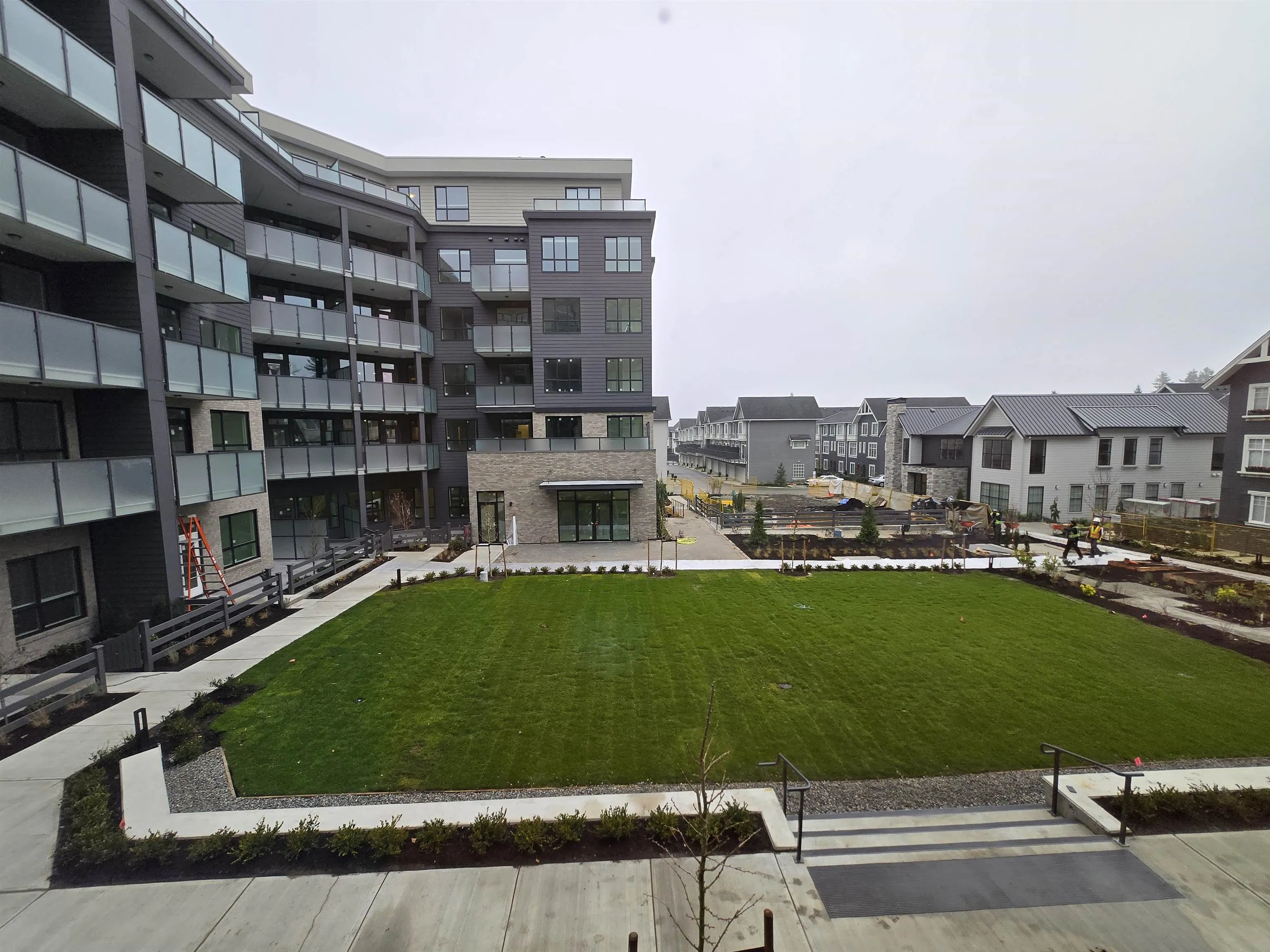 218 15815 85 Avenue