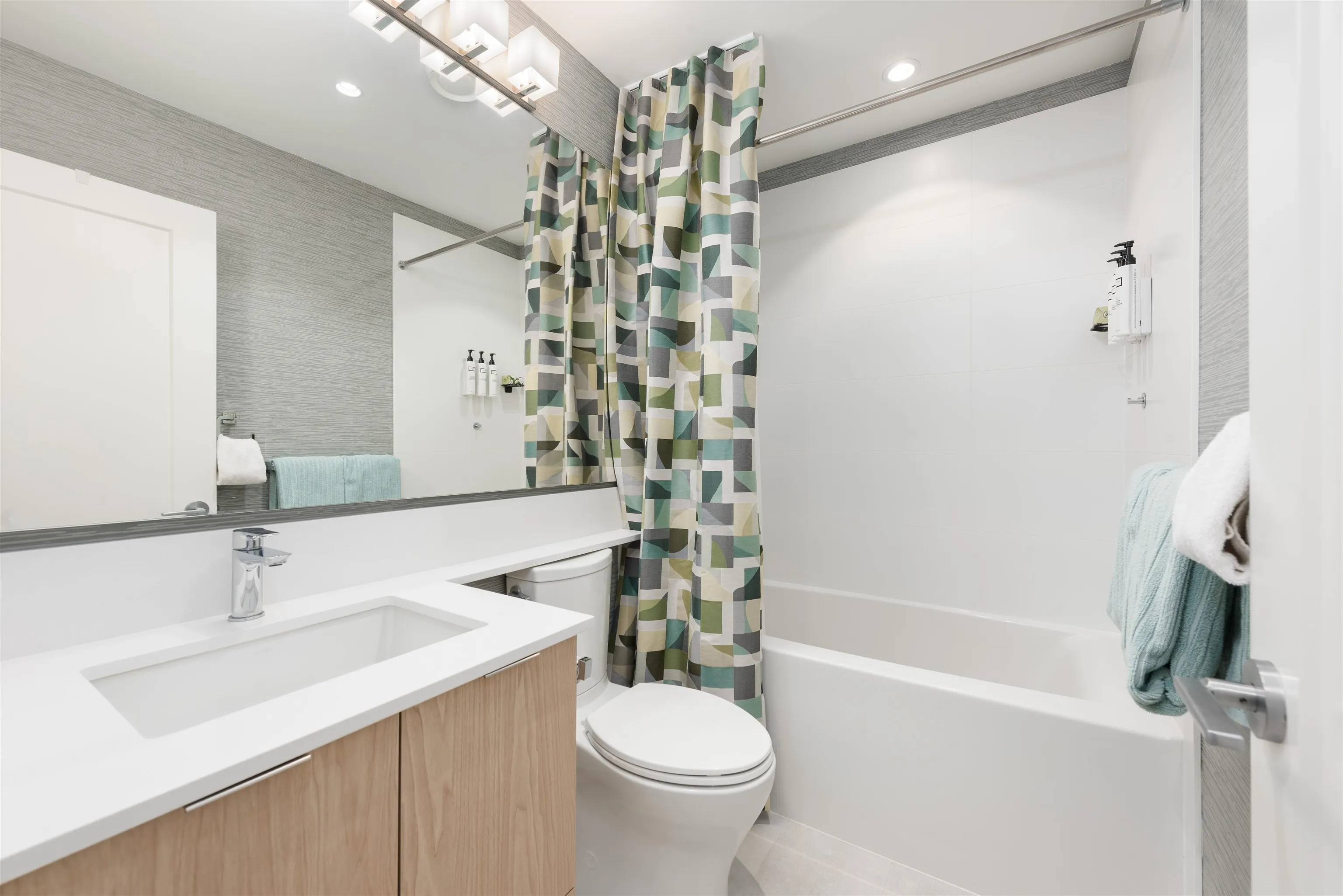 41204 Highline Place