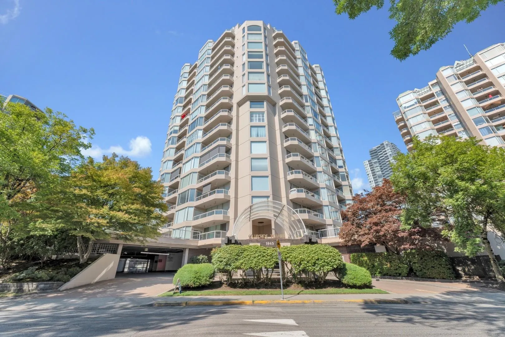1205 1065 Quayside Drive
