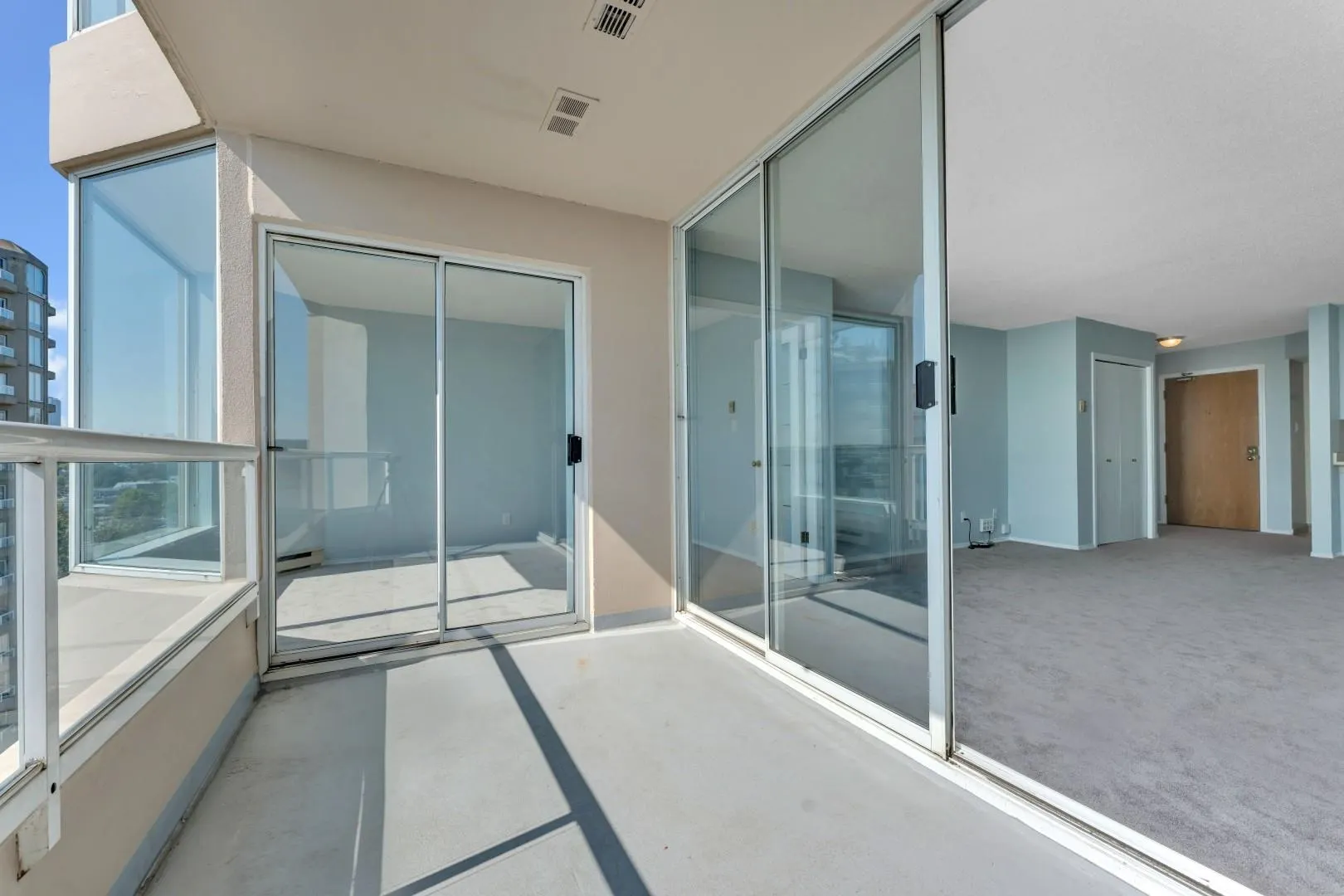 1205 1065 Quayside Drive